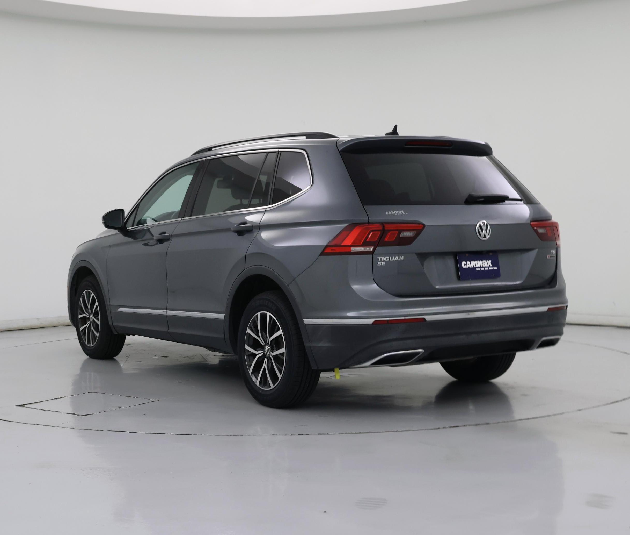 Thumbnail: 2018 Volkswagen Tiguan - 2
