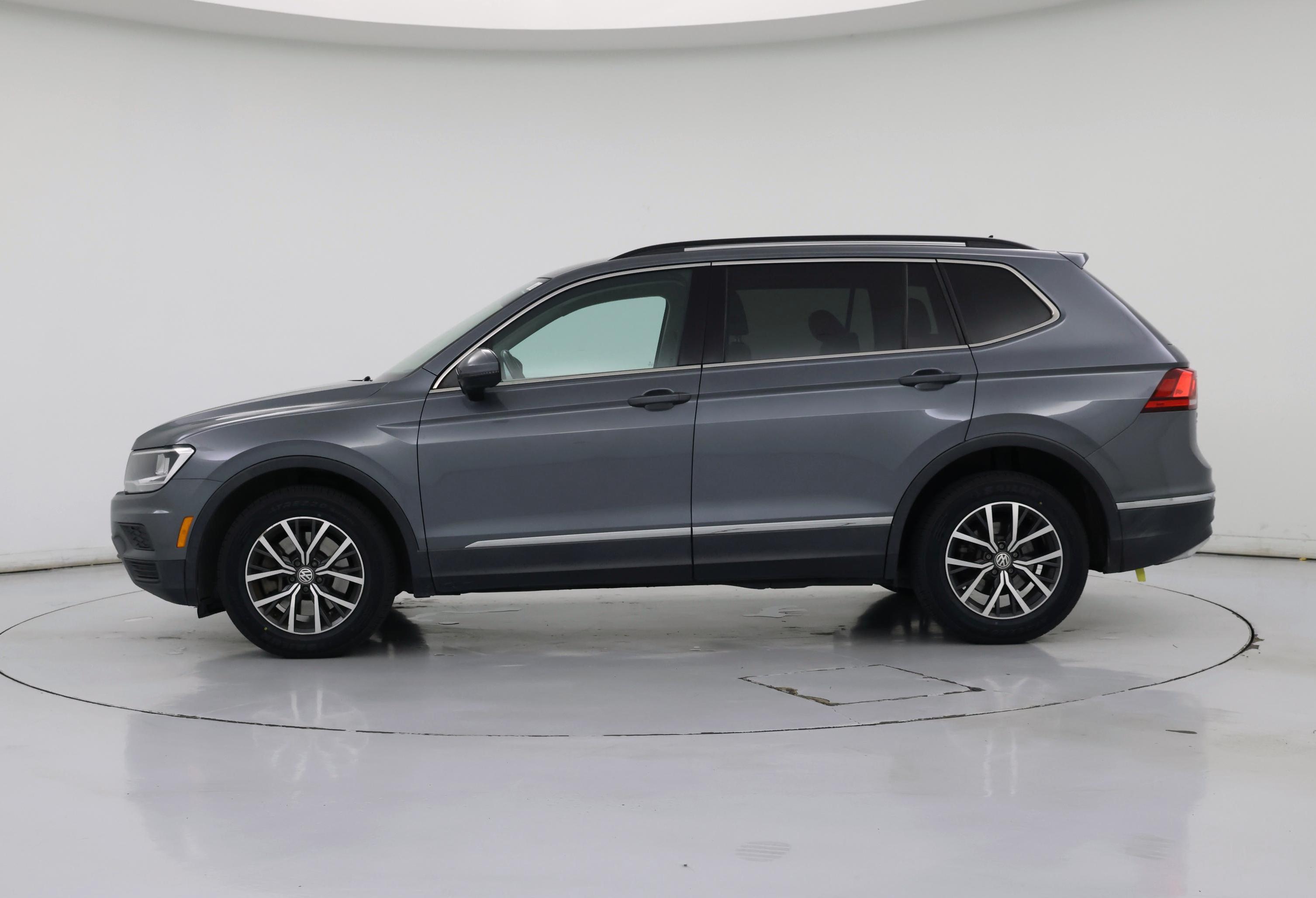Thumbnail: 2018 Volkswagen Tiguan - 3