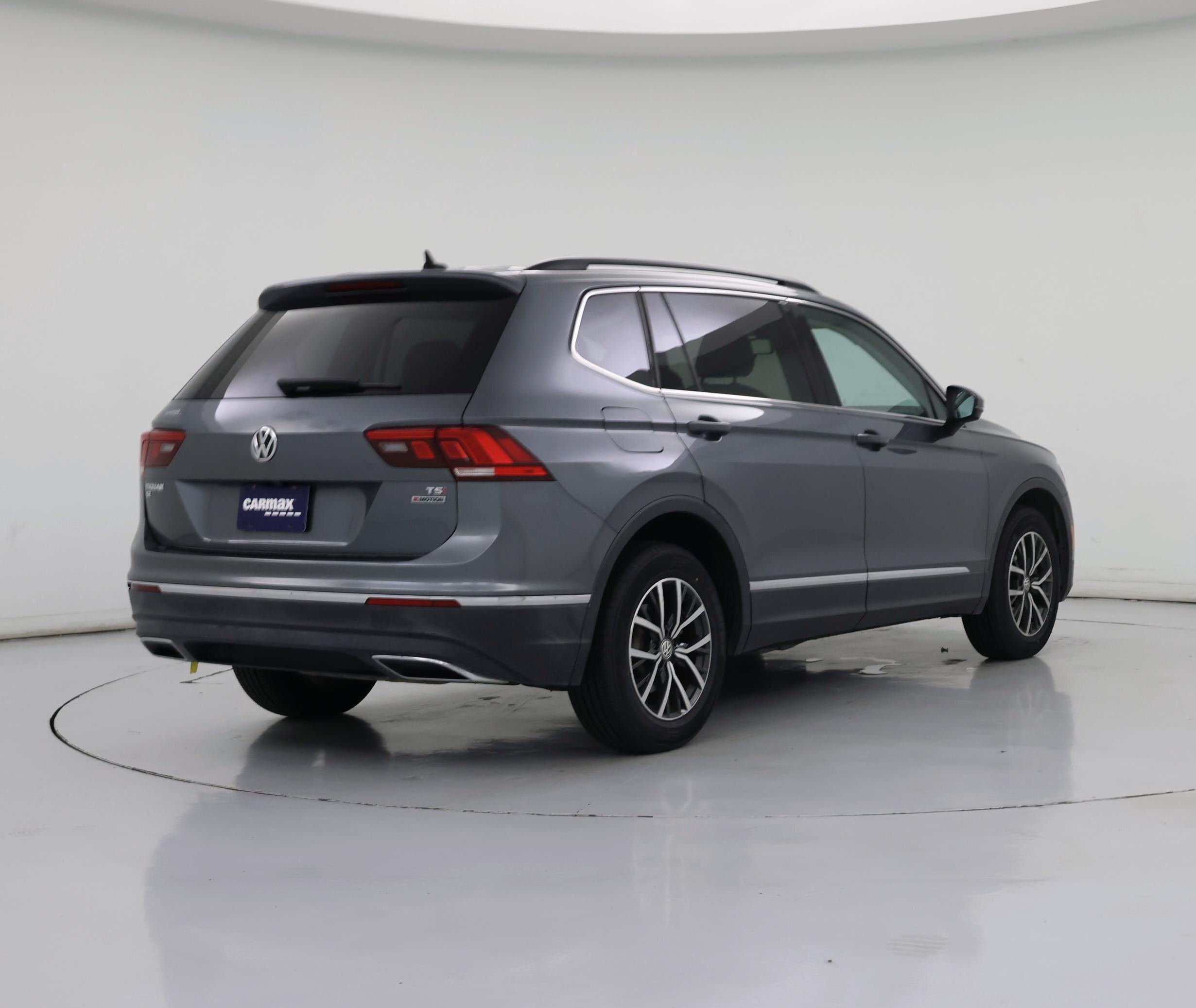 Thumbnail: 2018 Volkswagen Tiguan - 8