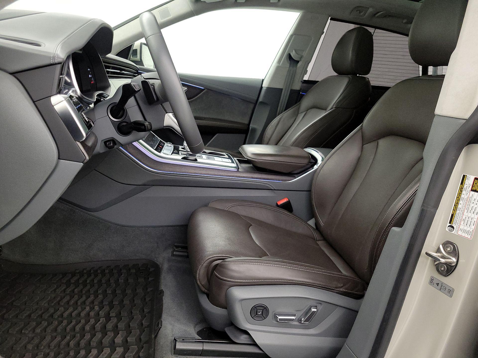 Thumbnail: 2021 Audi Q8 - 11
