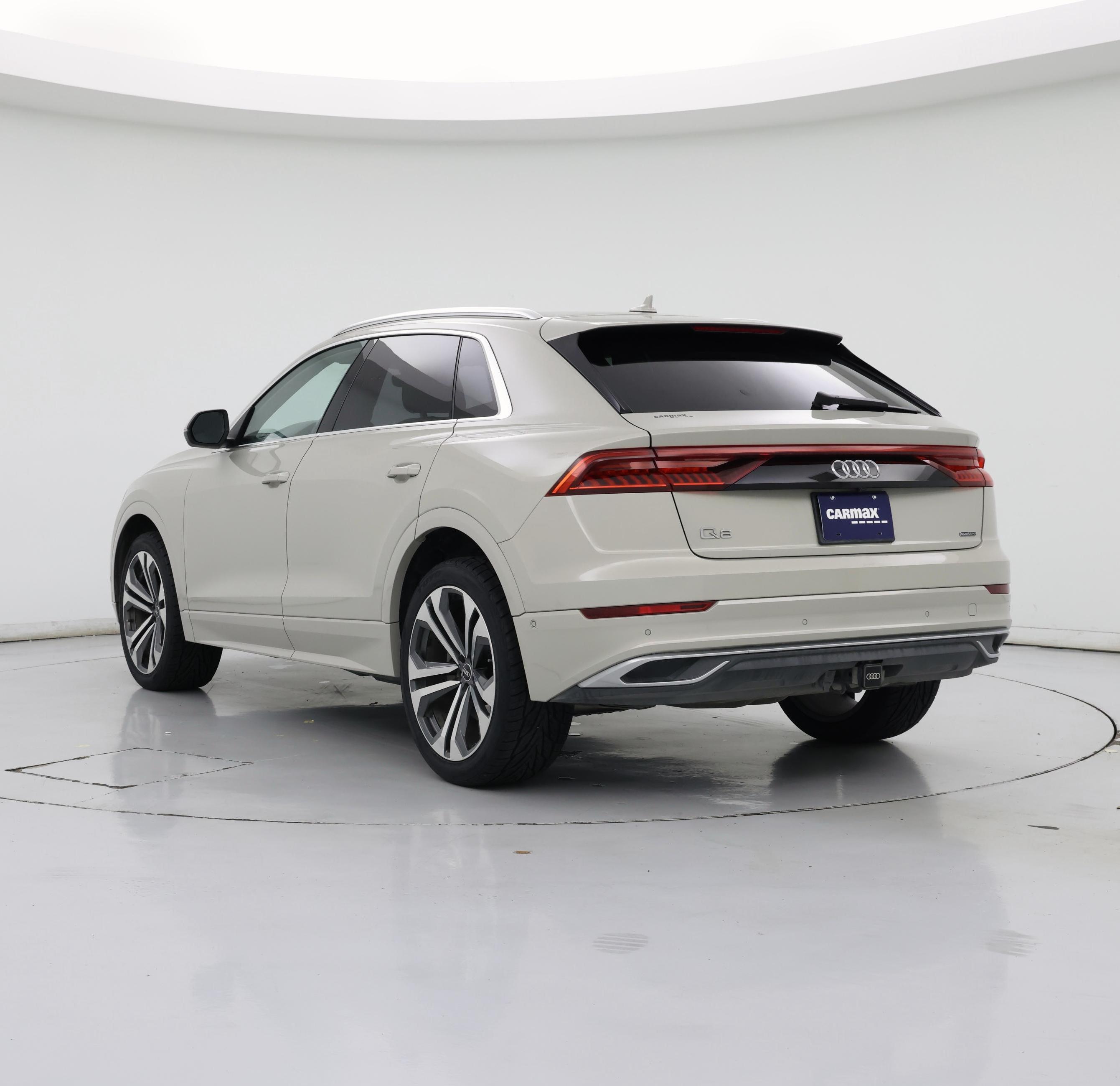 Thumbnail: 2021 Audi Q8 - 2