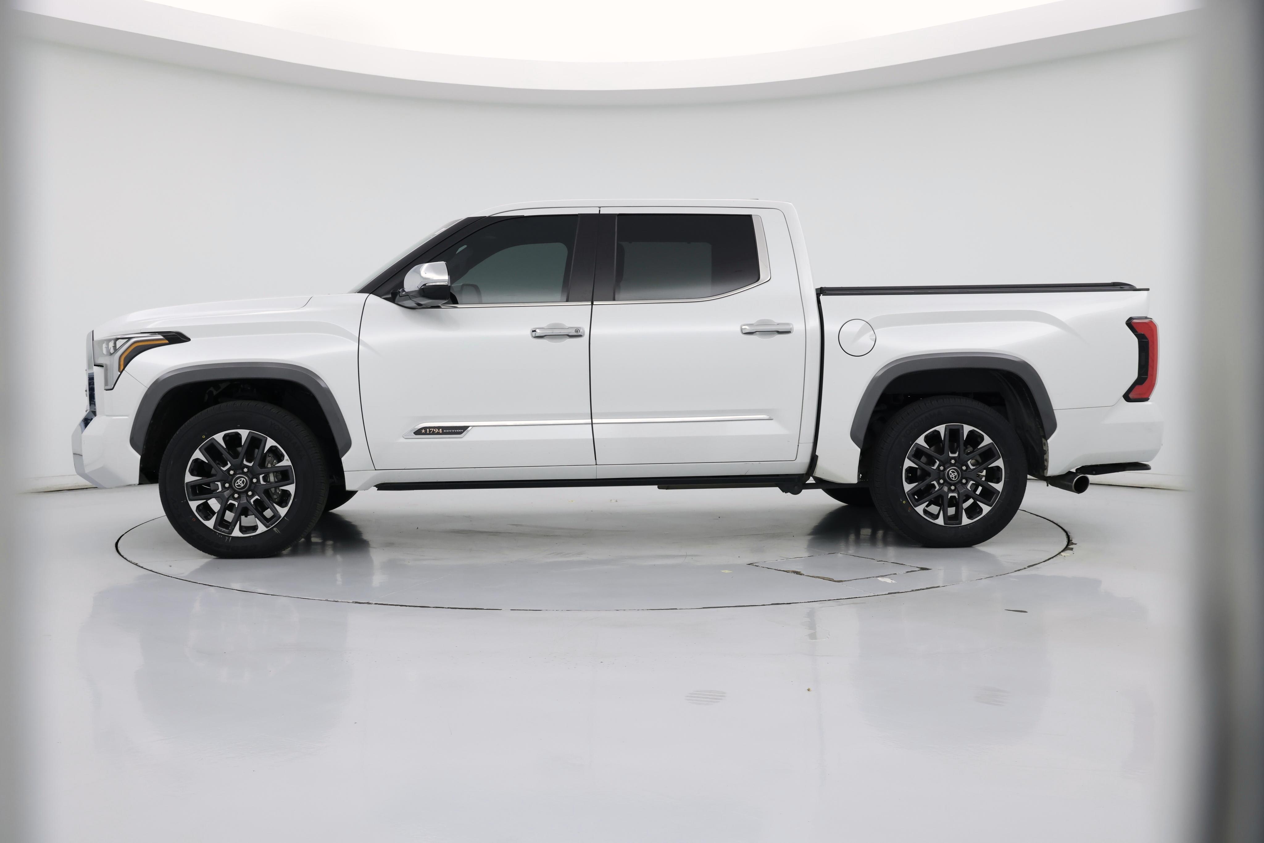 Thumbnail: 2024 Toyota Tundra - 3