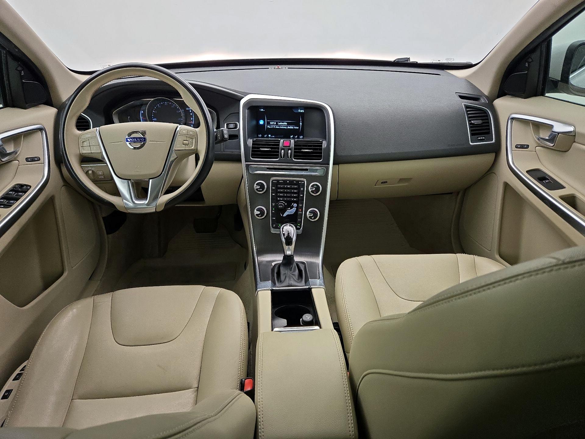 Thumbnail: 2016 Volvo XC60 - 9