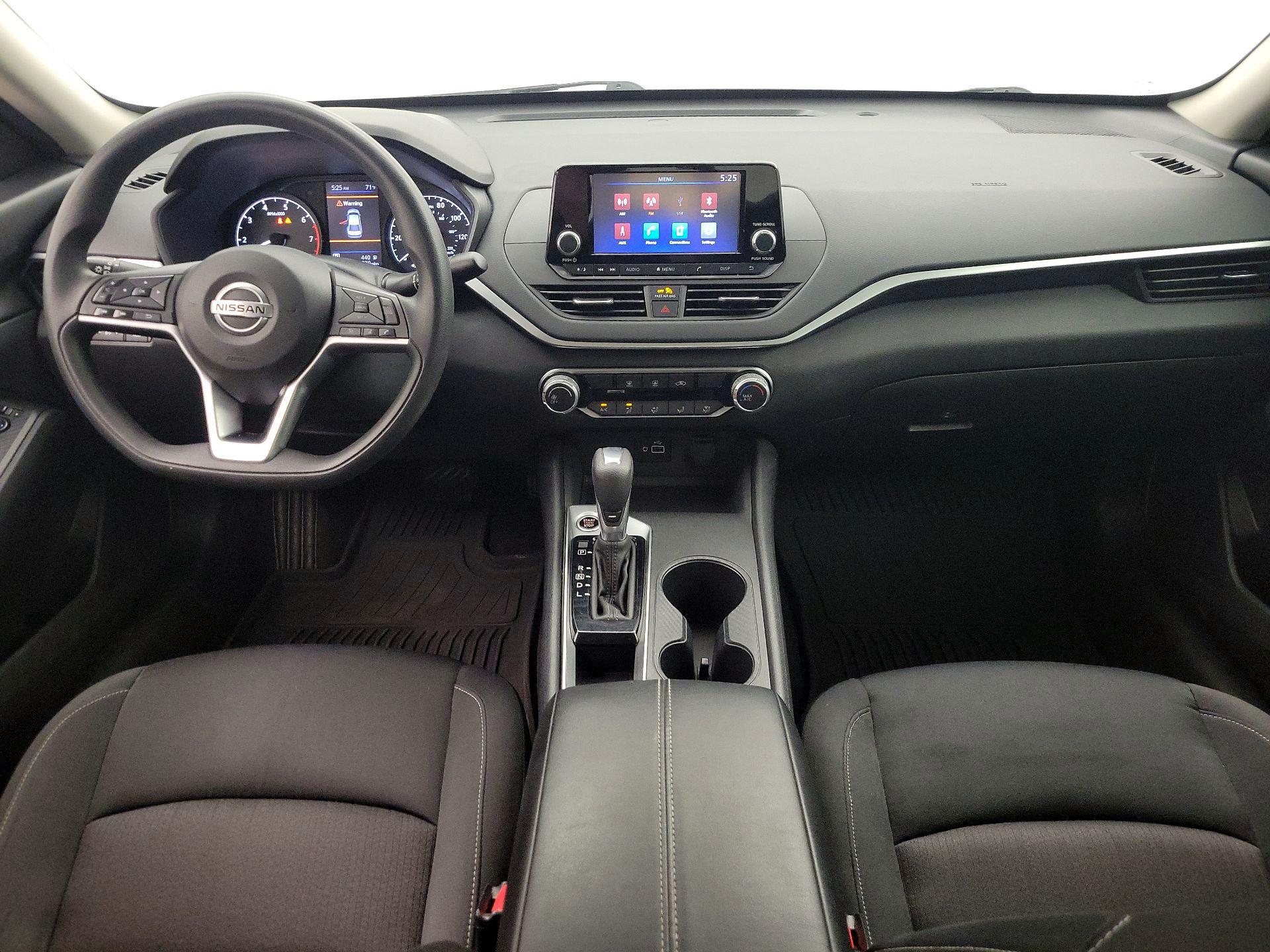Thumbnail: 2021 Nissan Altima - 9