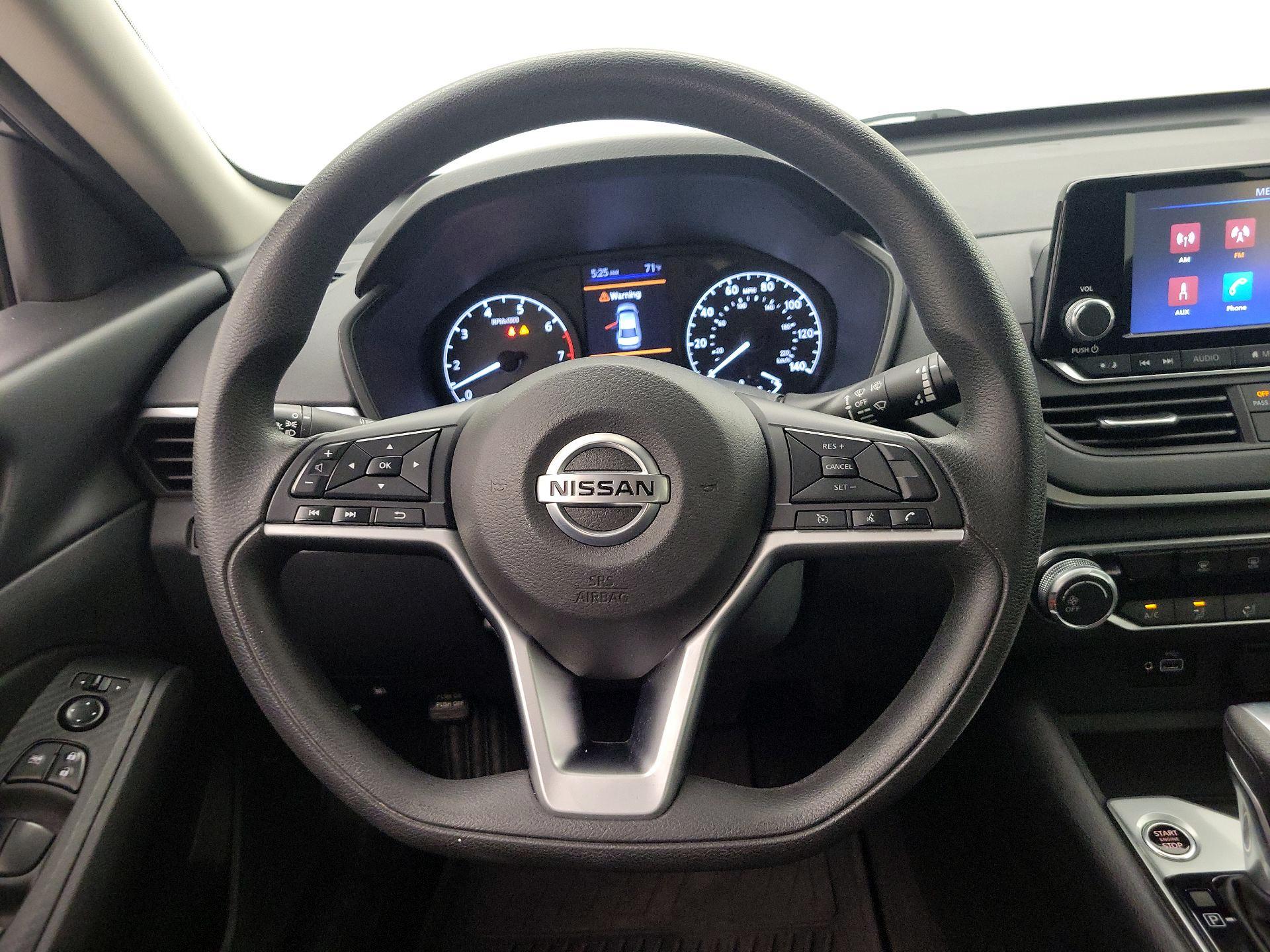 Thumbnail: 2021 Nissan Altima - 10