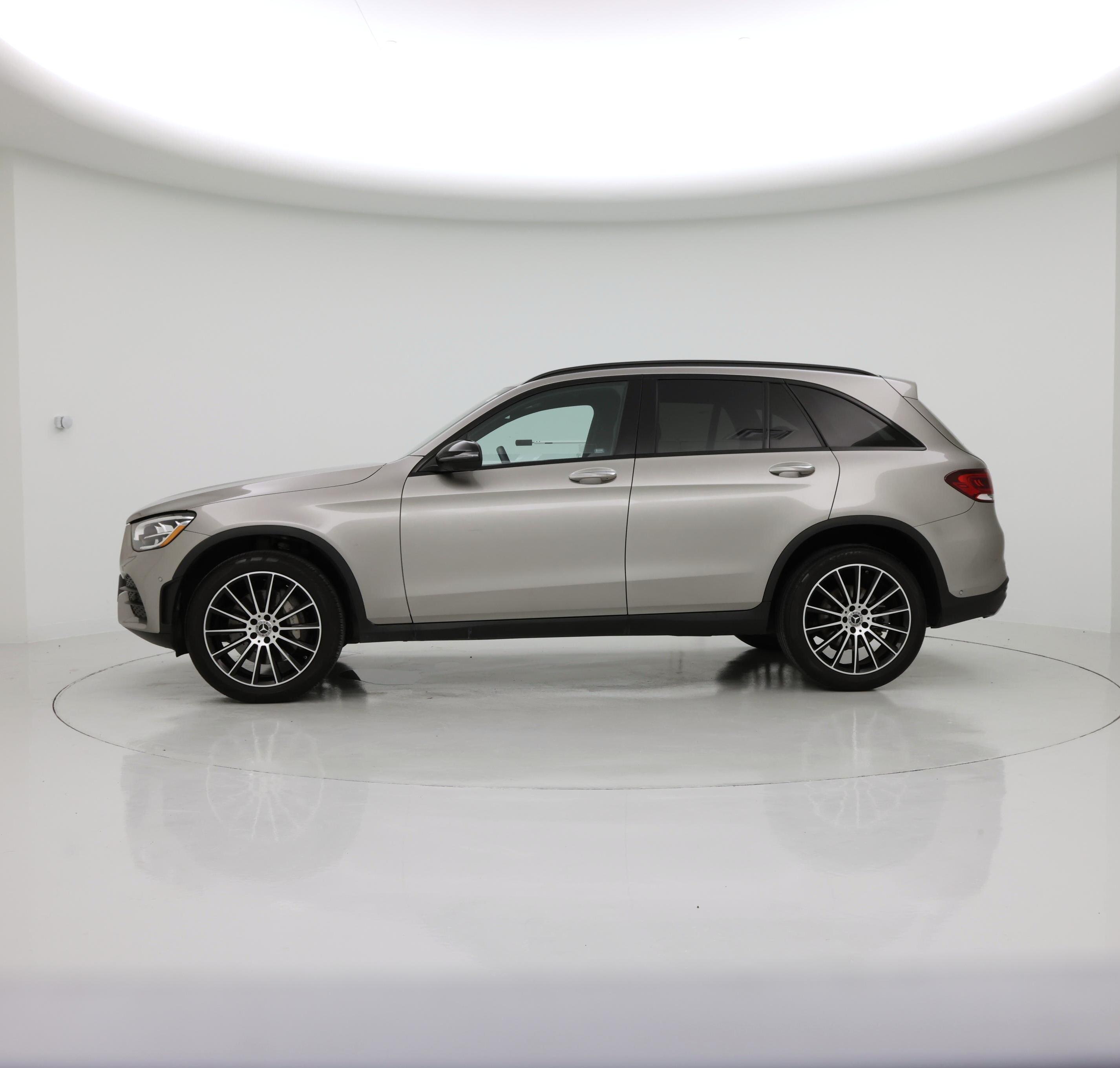 Thumbnail: 2022 Mercedes-Benz GLC - 3