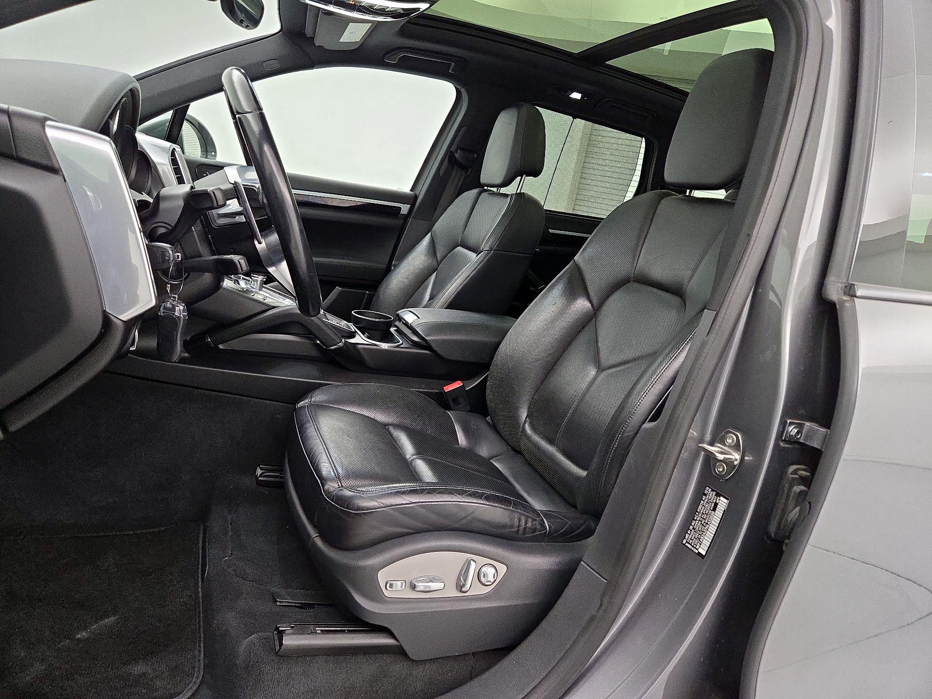 Thumbnail: 2017 Porsche Cayenne - 11