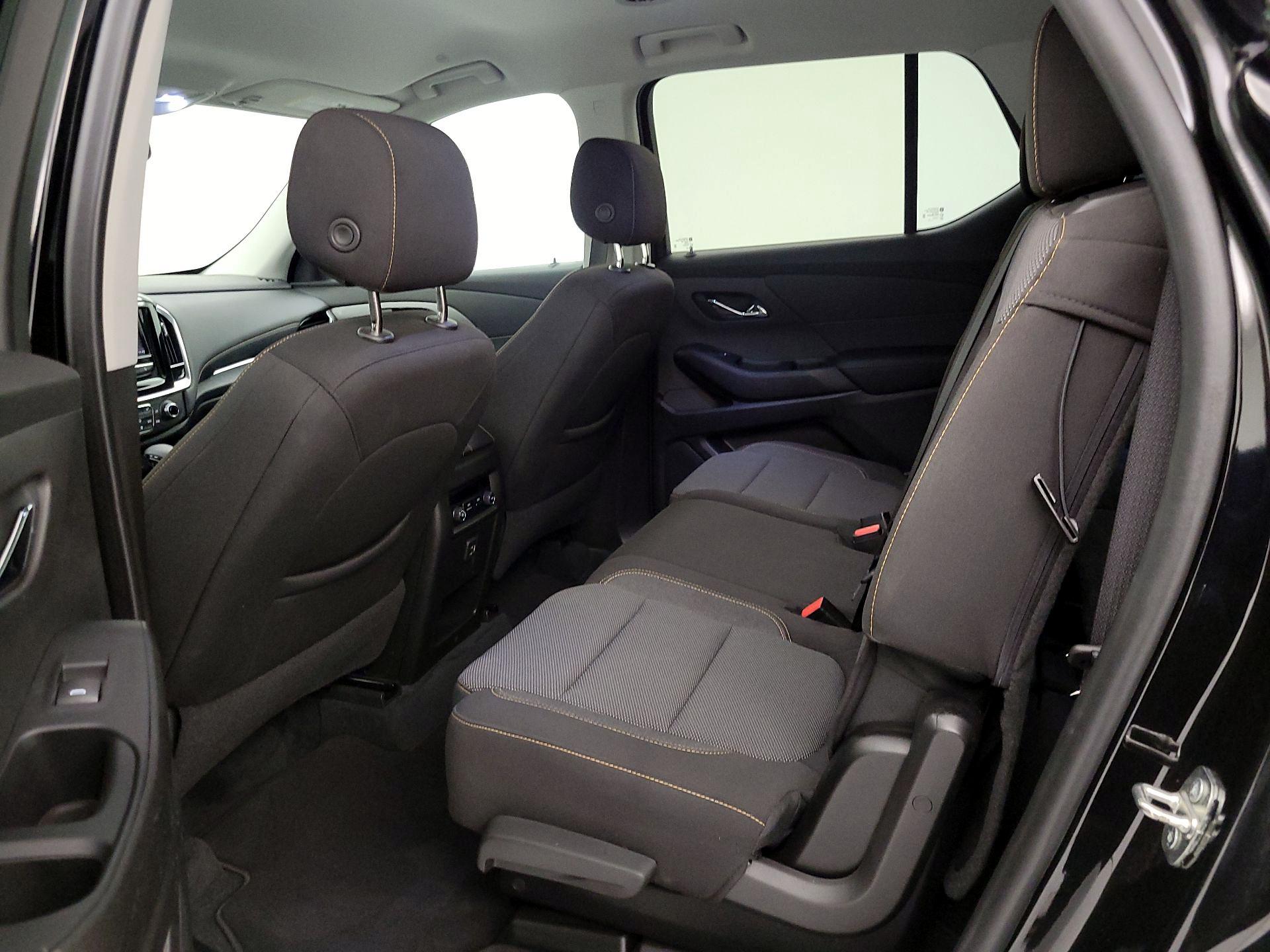 Thumbnail: 2021 Chevrolet Traverse - 19