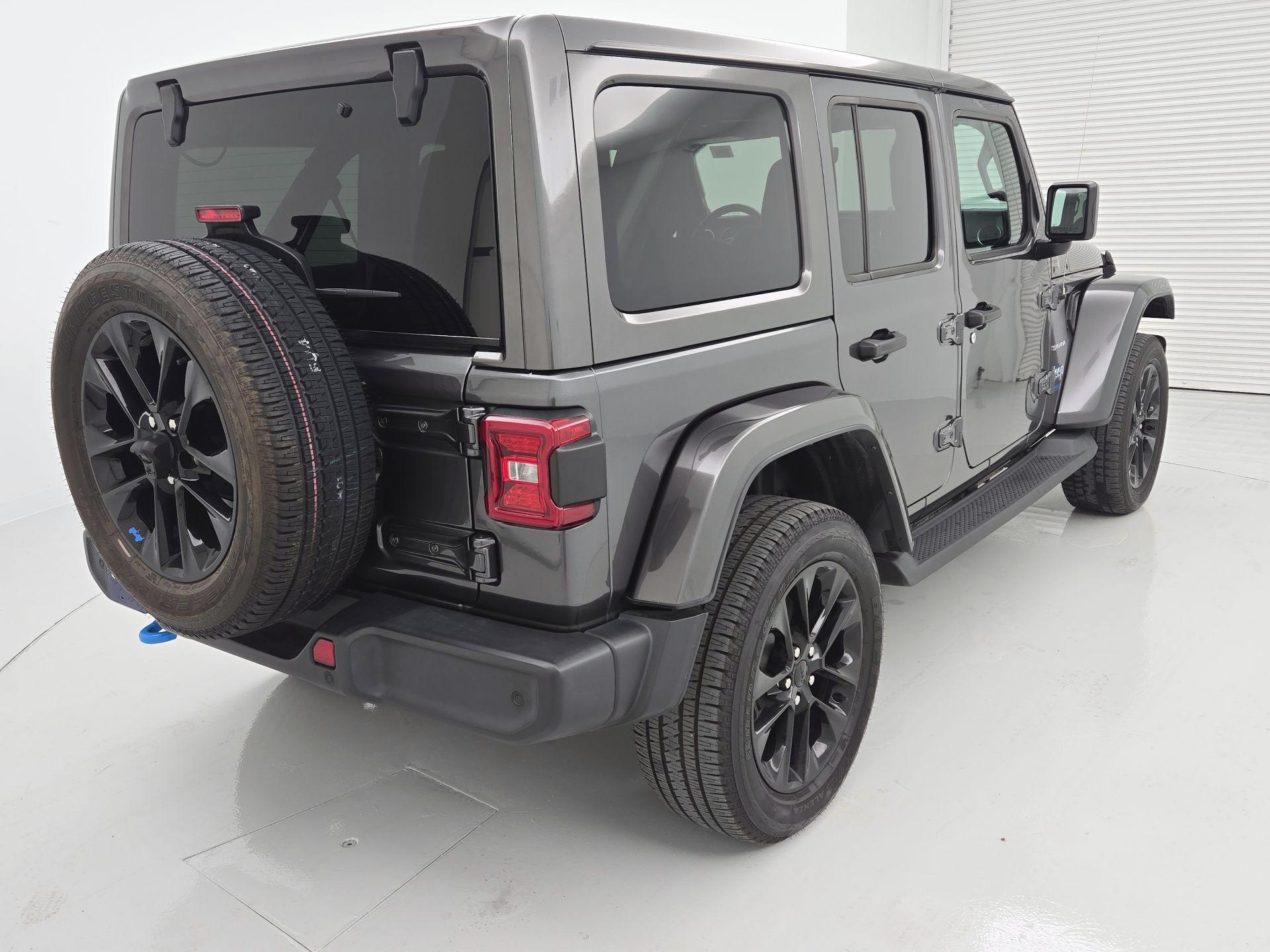 Thumbnail: 2022 Jeep Wrangler - 5