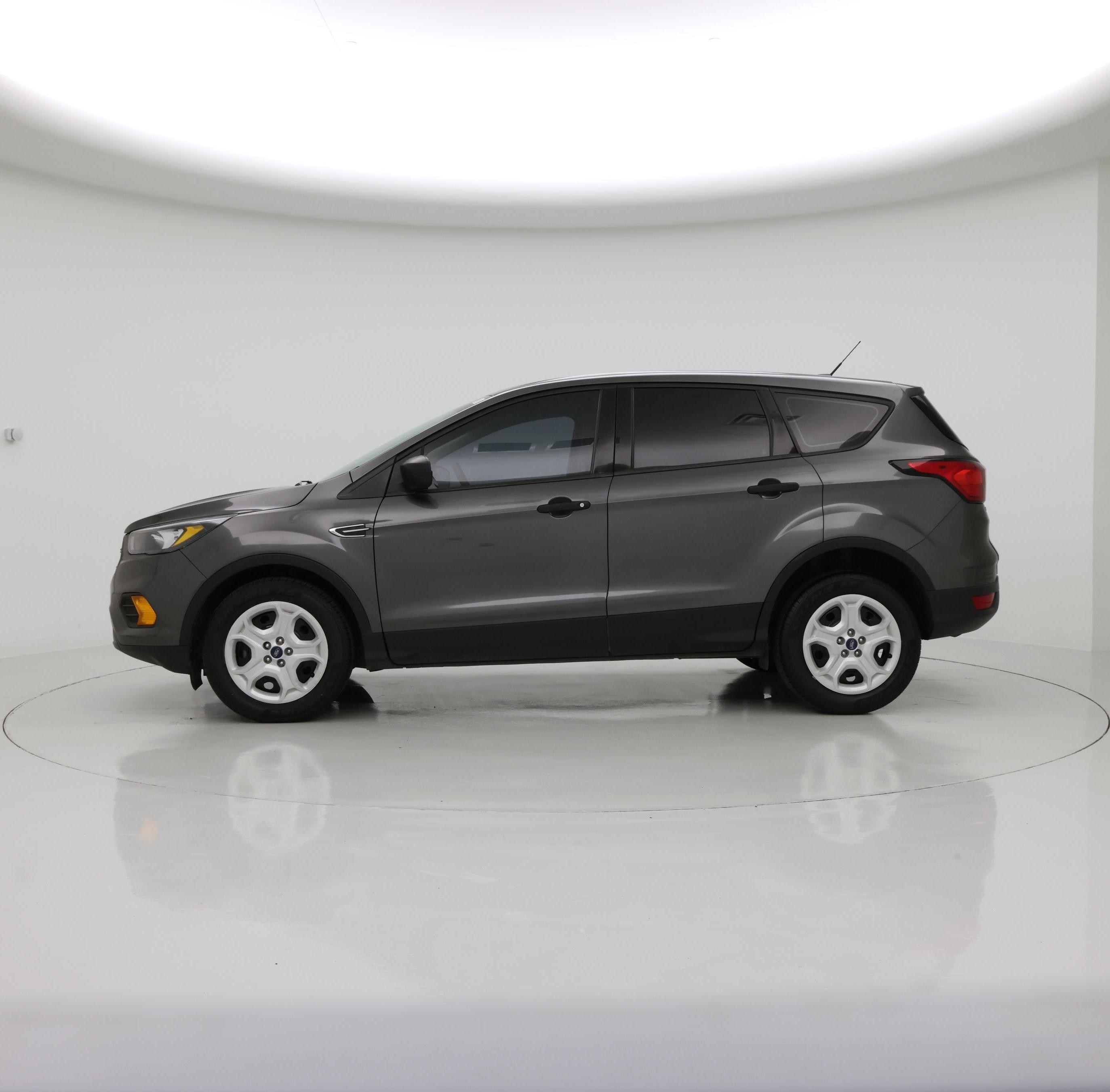 Thumbnail: 2019 Ford Escape - 3