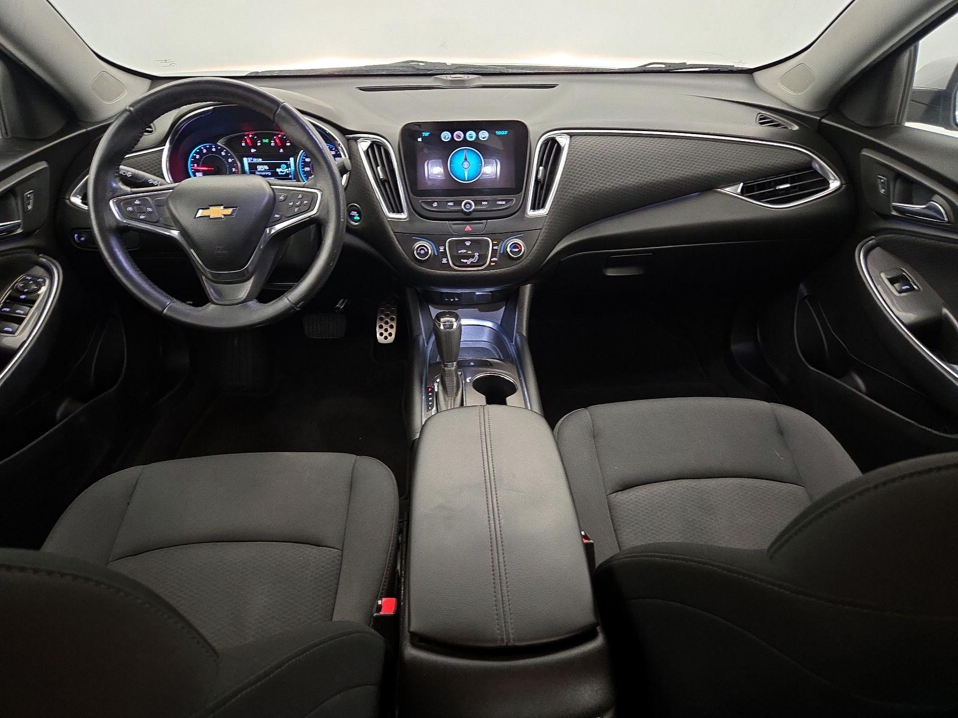 Thumbnail: 2016 Chevrolet Malibu - 9