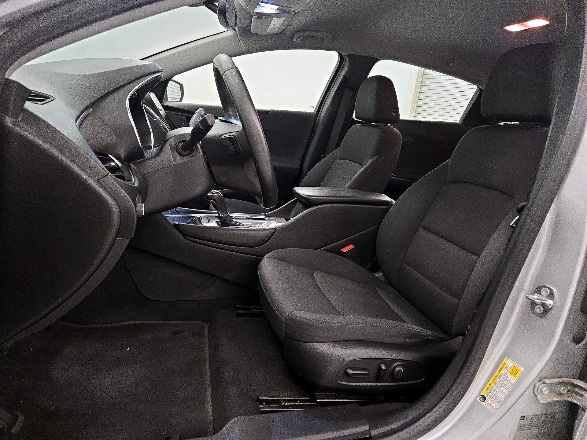 Thumbnail: 2016 Chevrolet Malibu - 11