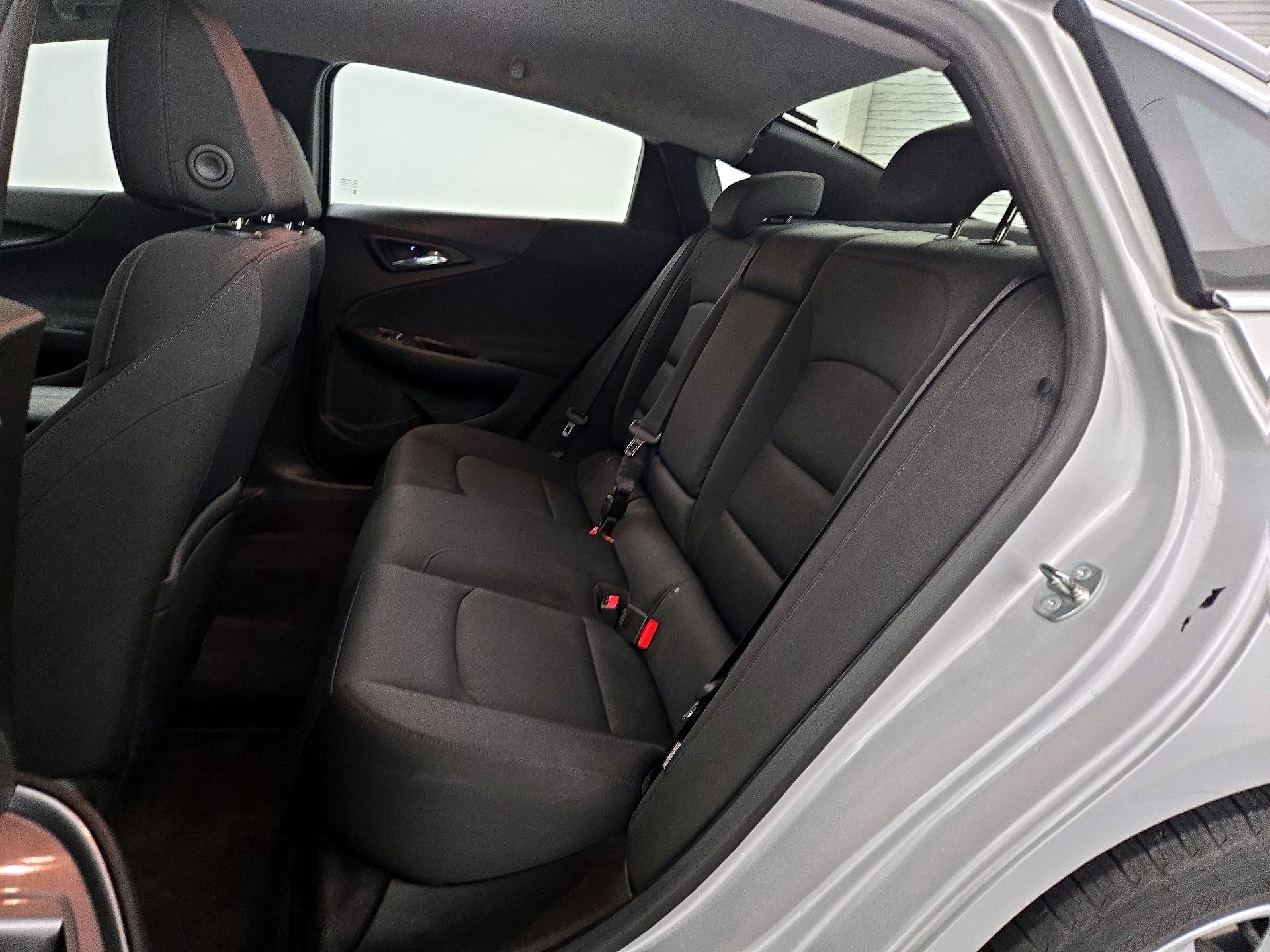 Thumbnail: 2016 Chevrolet Malibu - 19