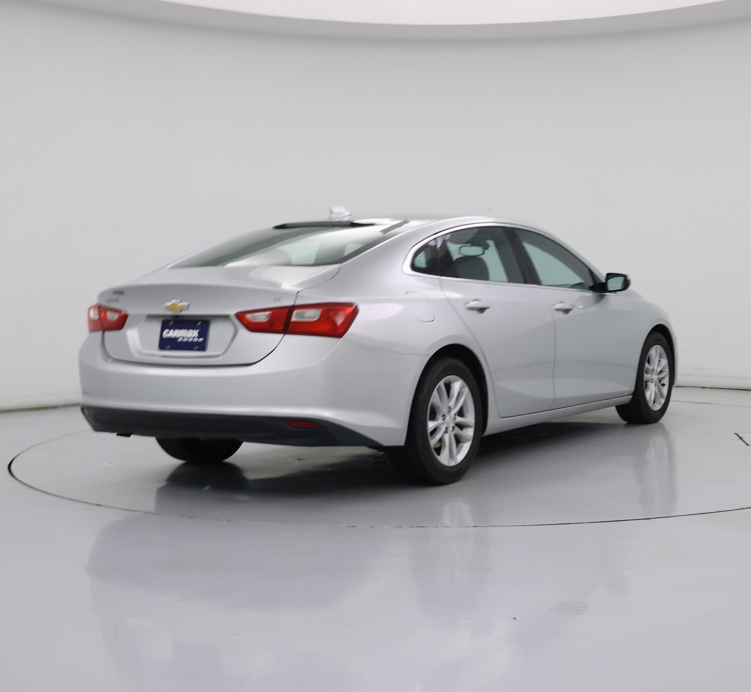 Thumbnail: 2016 Chevrolet Malibu - 8