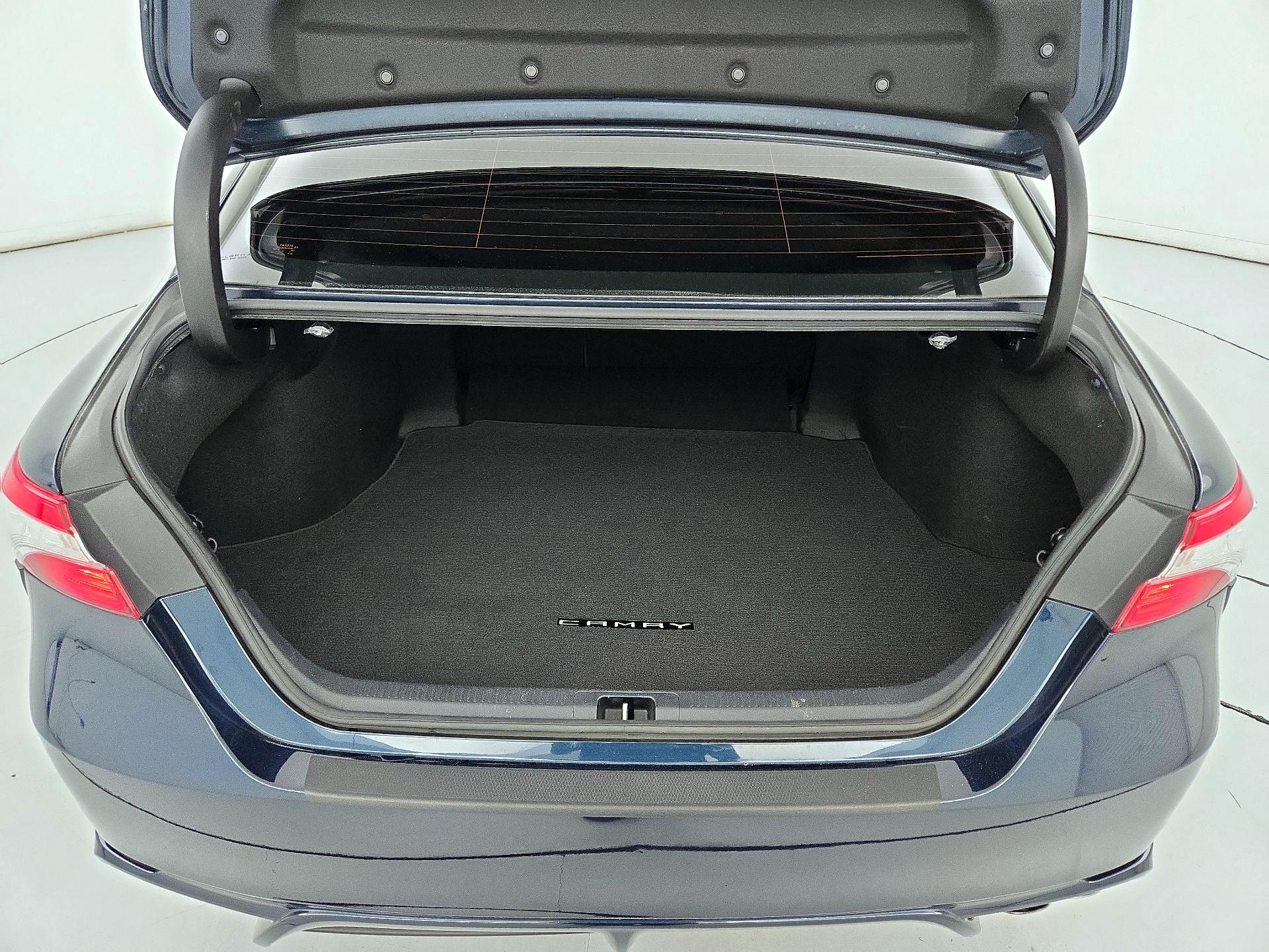 Thumbnail: 2020 Toyota Camry - 20