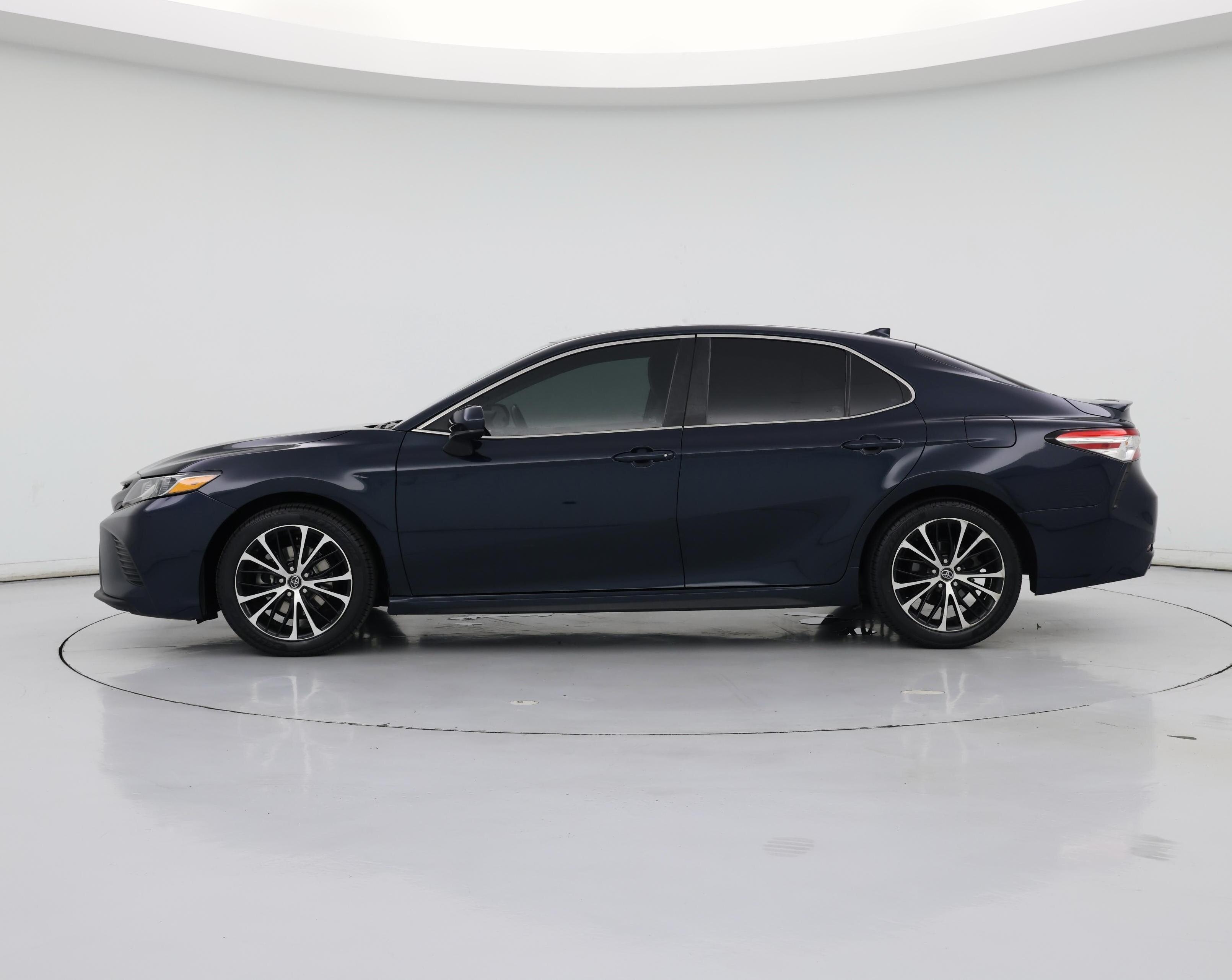 Thumbnail: 2020 Toyota Camry - 3