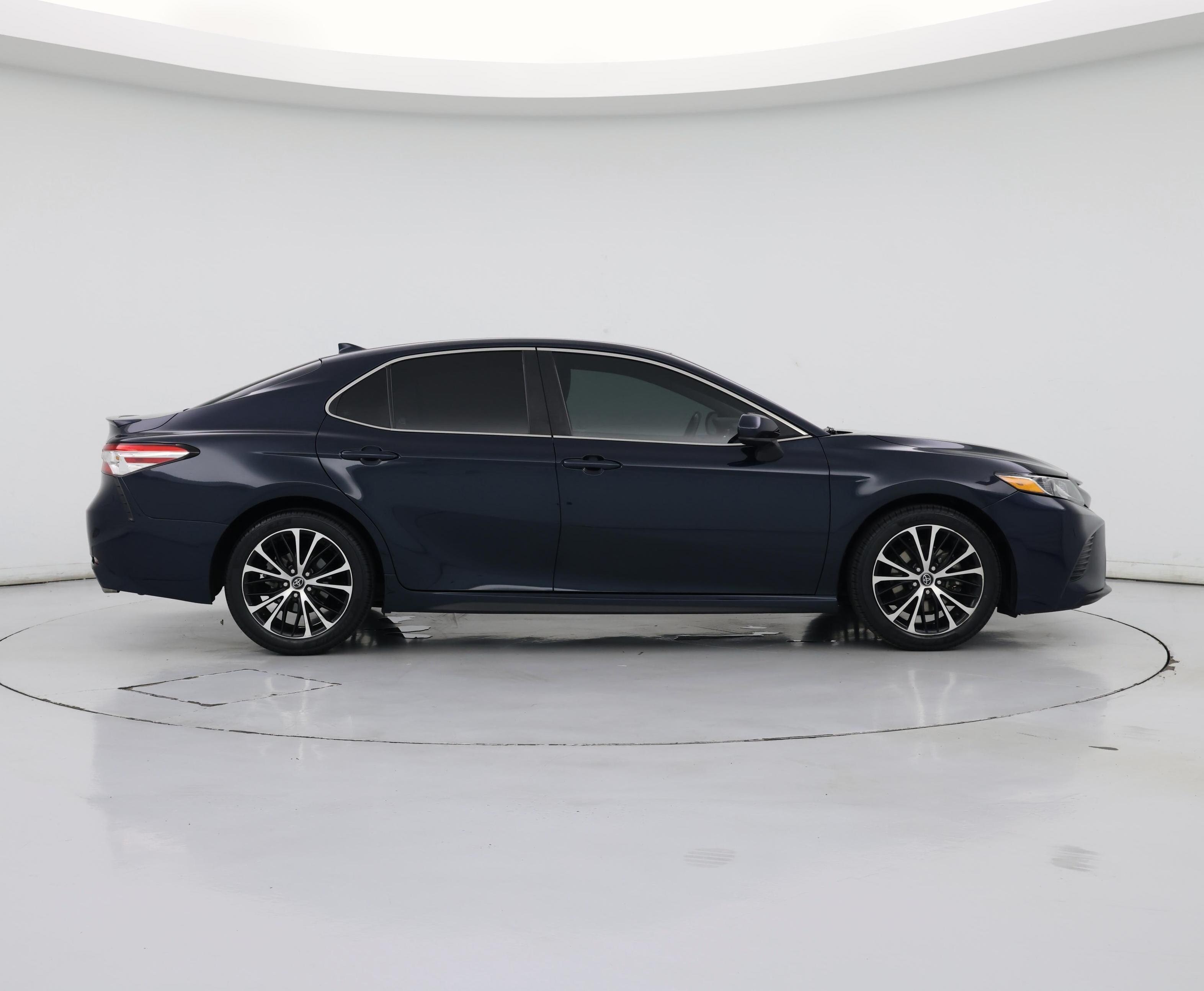 Thumbnail: 2020 Toyota Camry - 7