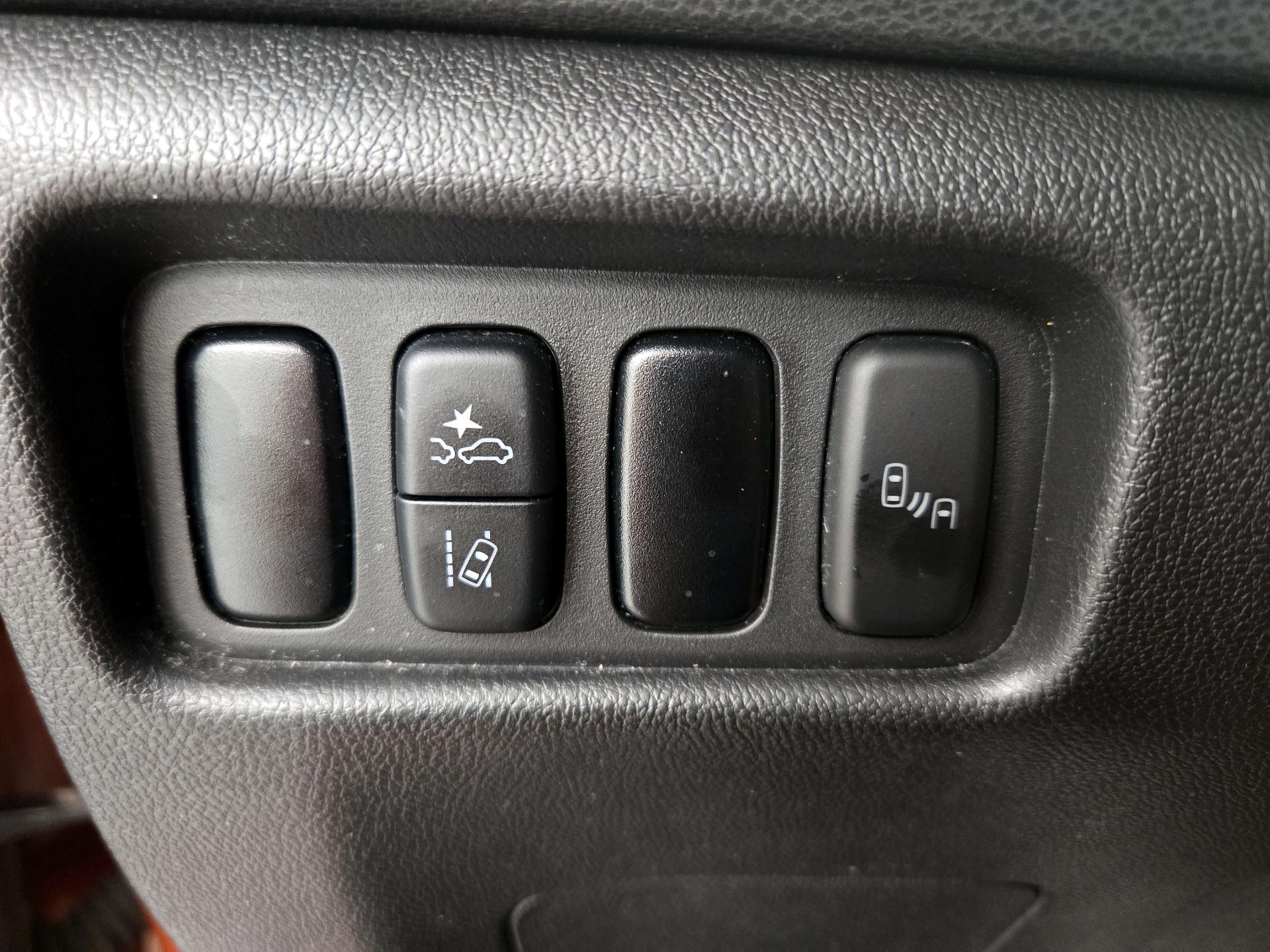 Thumbnail: 2020 Mitsubishi Outlander Sport - 13