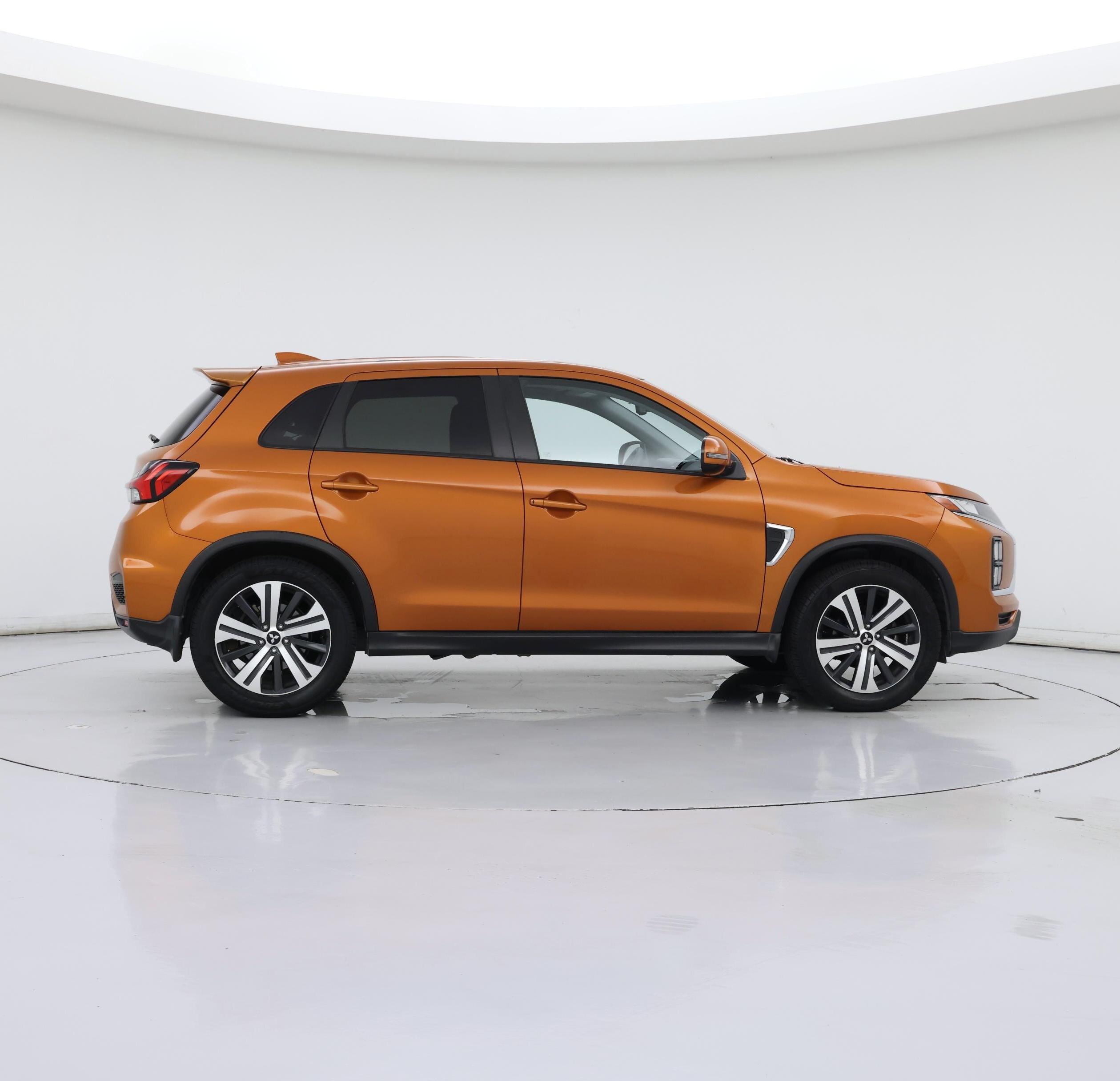 Thumbnail: 2020 Mitsubishi Outlander Sport - 7