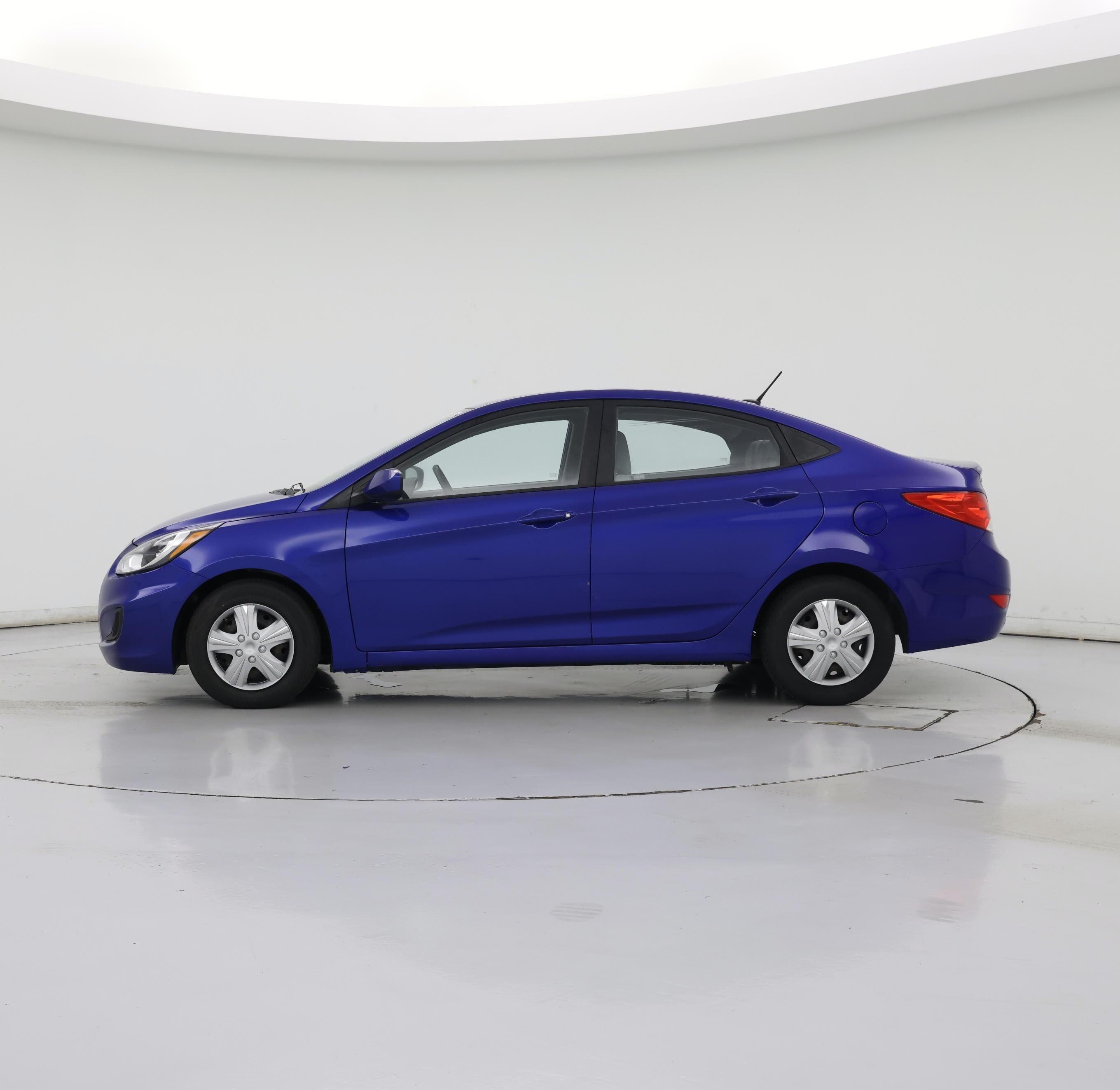 Thumbnail: 2013 Hyundai Accent - 3