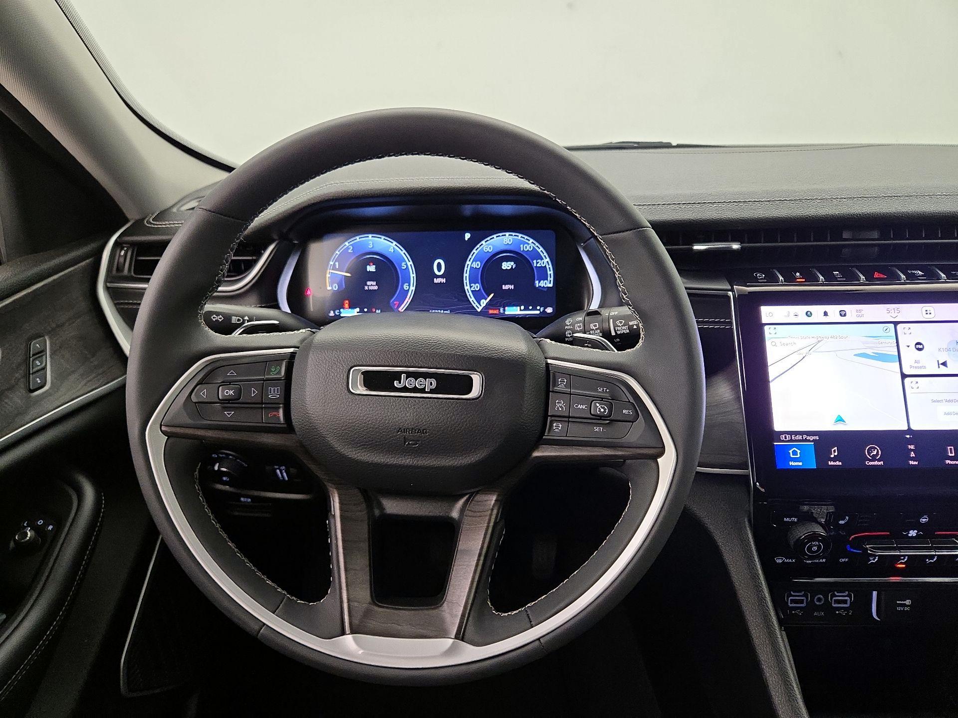 Thumbnail: 2023 Jeep Grand Cherokee - 10