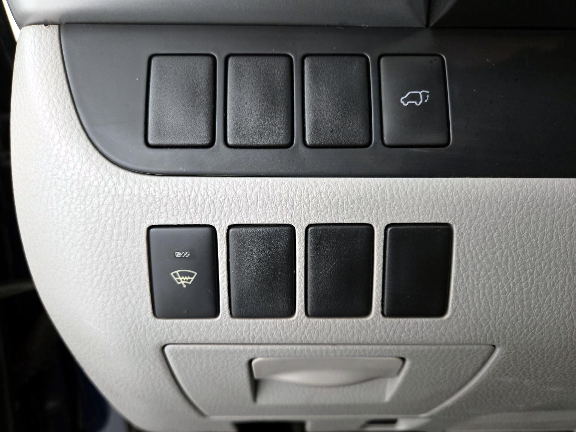 Thumbnail: 2014 Toyota Highlander - 13