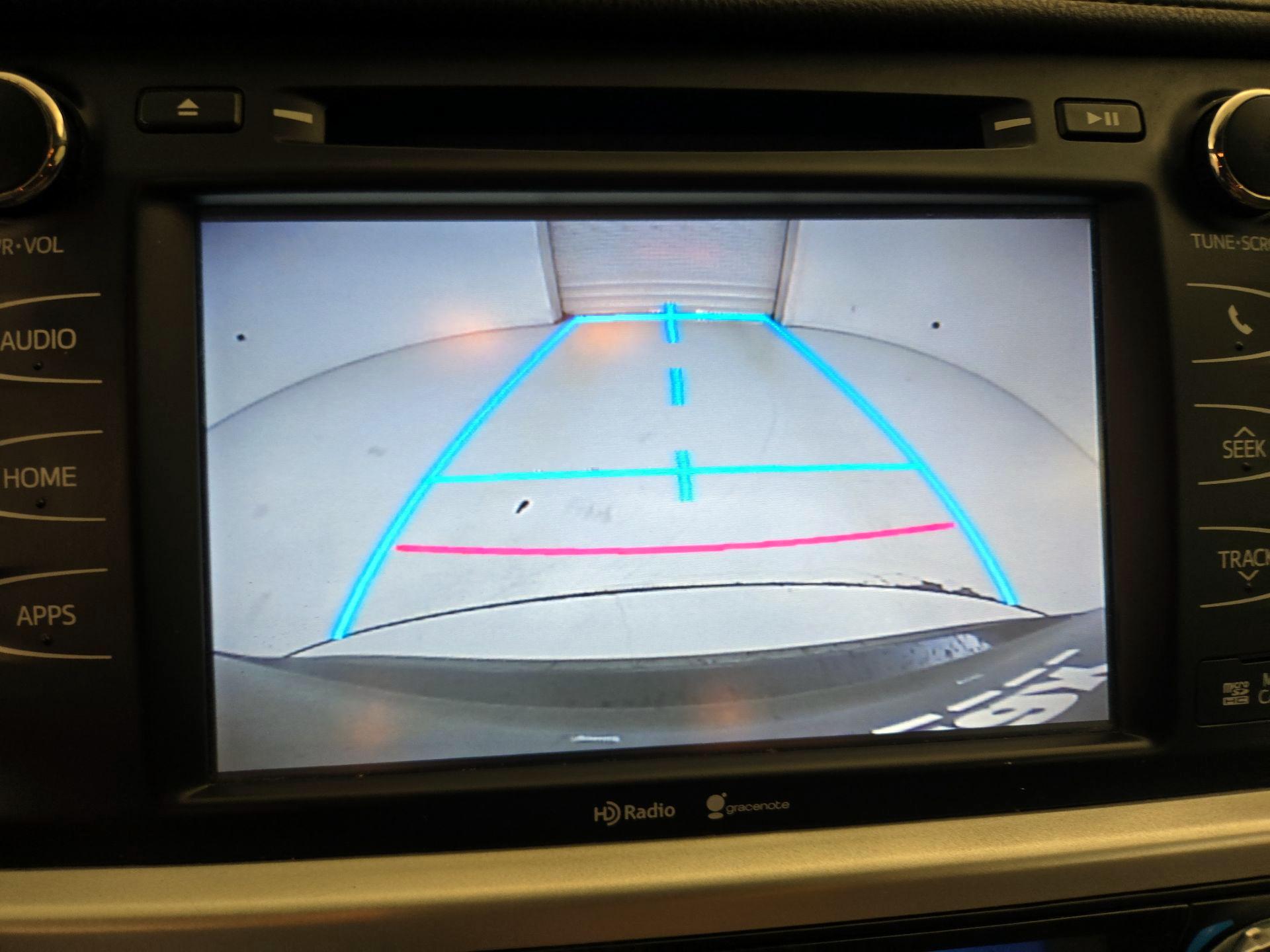 Thumbnail: 2014 Toyota Highlander - 14