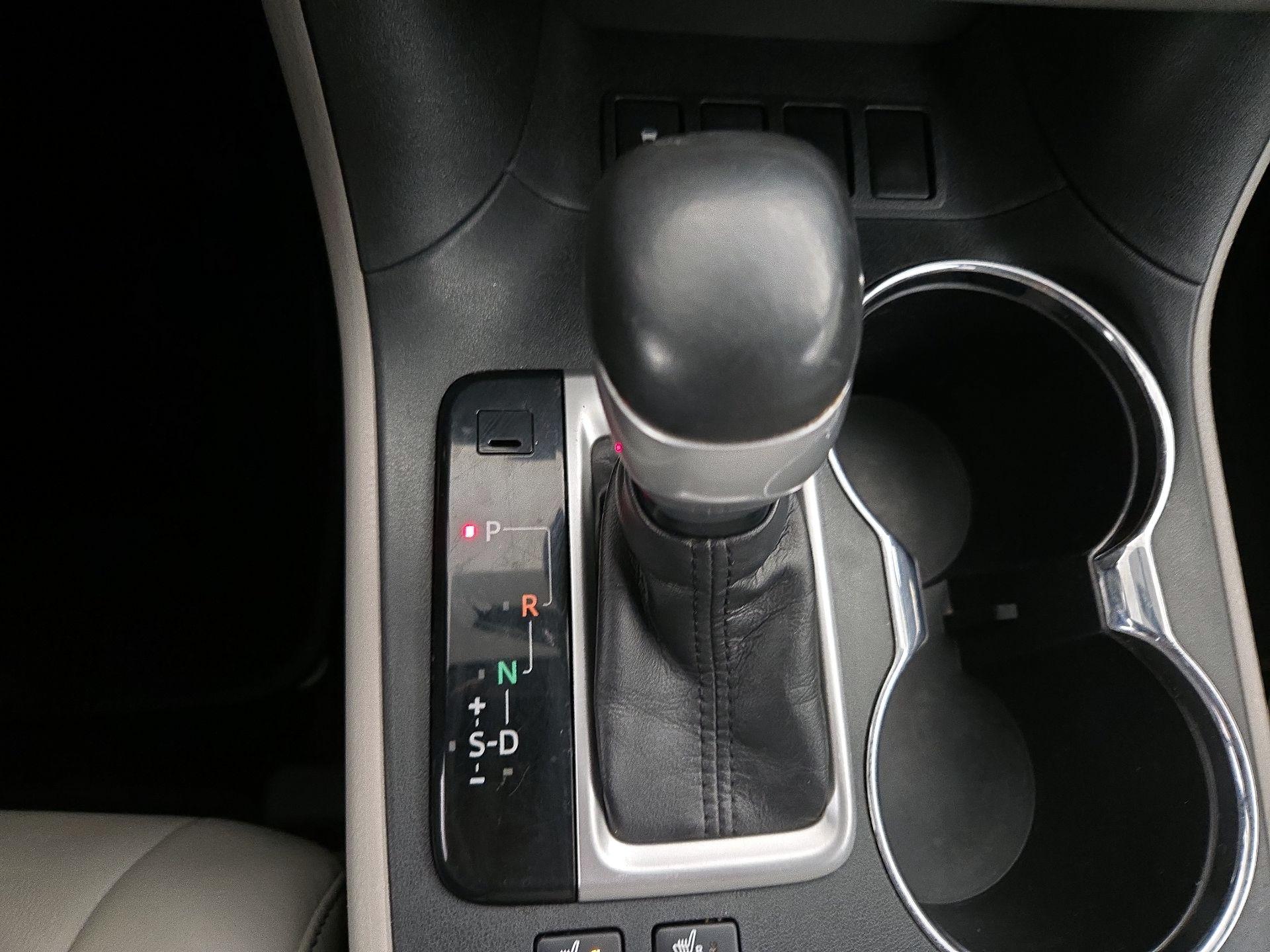 Thumbnail: 2014 Toyota Highlander - 17