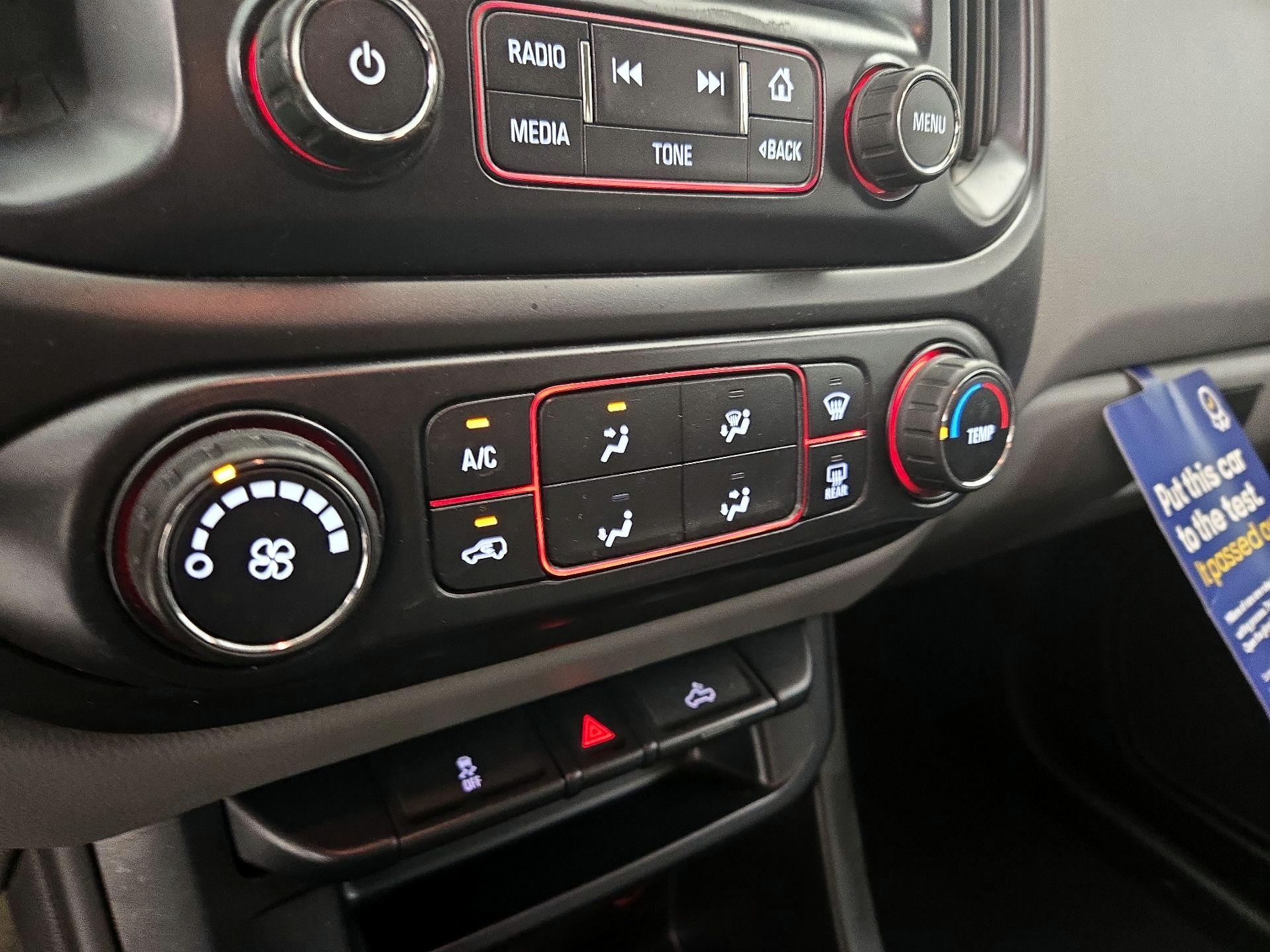 Thumbnail: 2015 GMC Canyon - 16