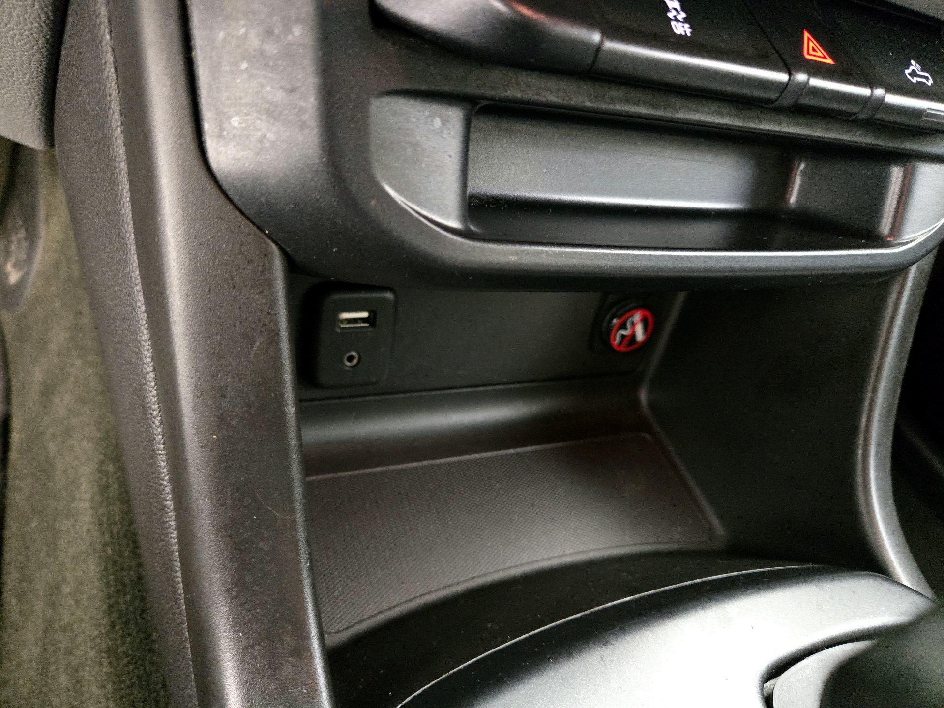 Thumbnail: 2015 GMC Canyon - 18