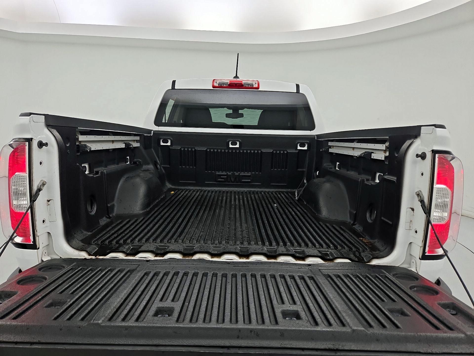 Thumbnail: 2015 GMC Canyon - 20