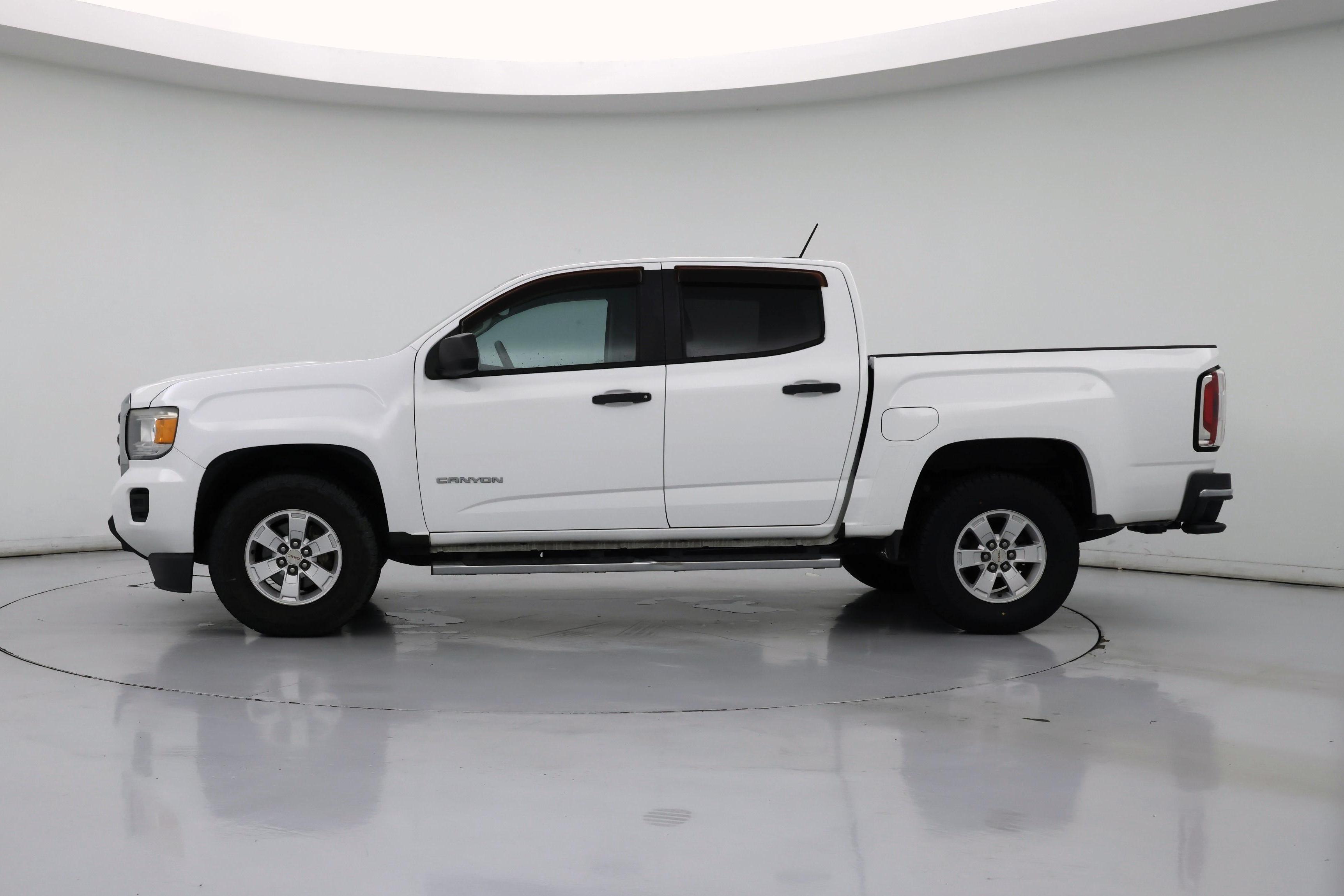 Thumbnail: 2015 GMC Canyon - 3