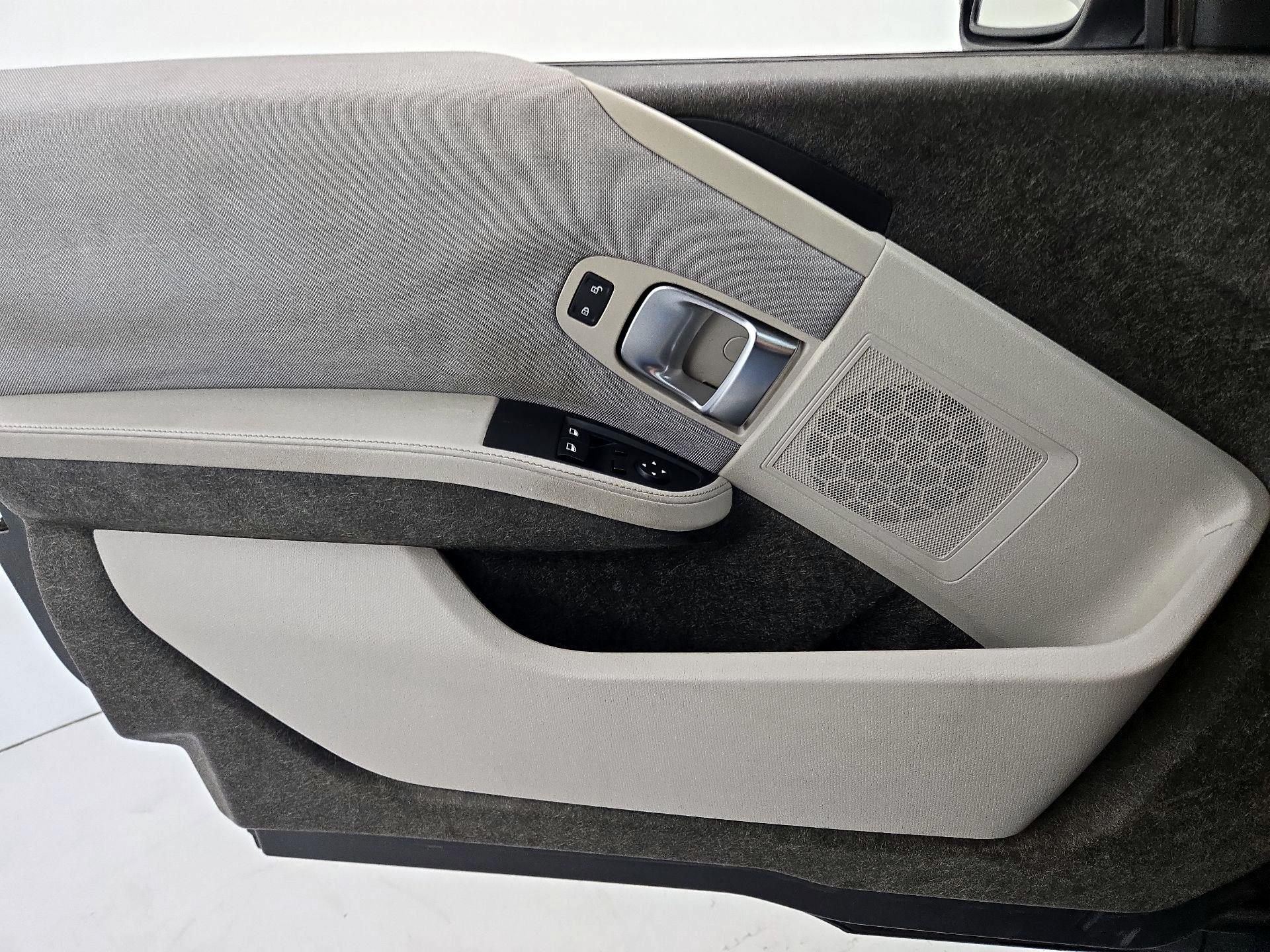 Thumbnail: 2015 BMW i3 - 12