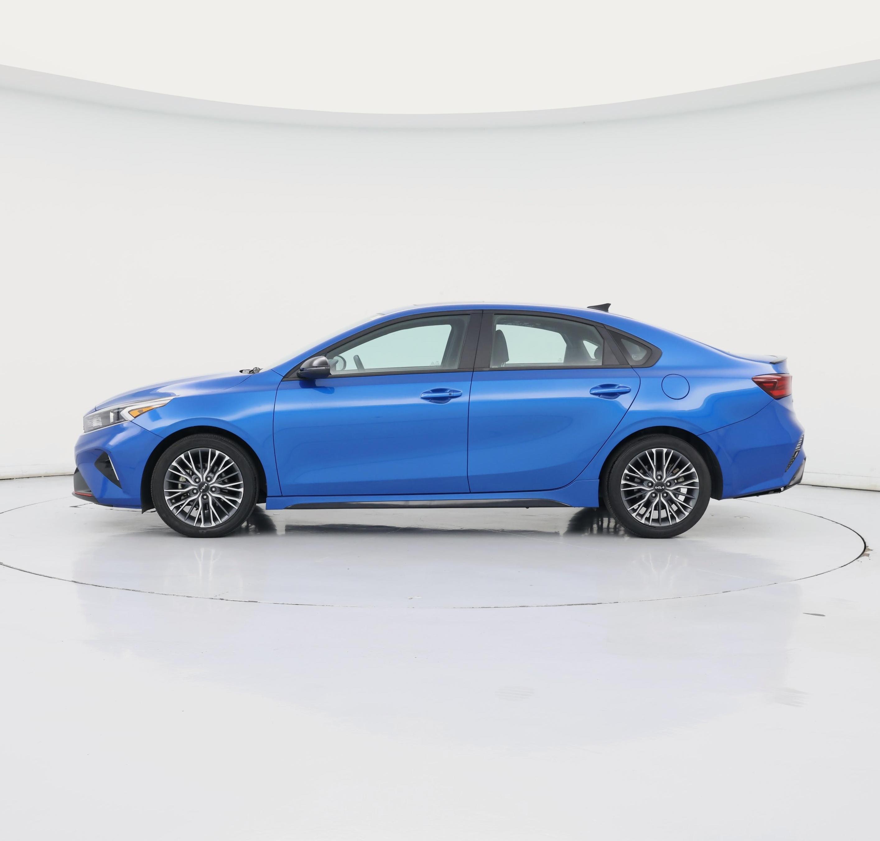 Thumbnail: 2023 Kia Forte - 3