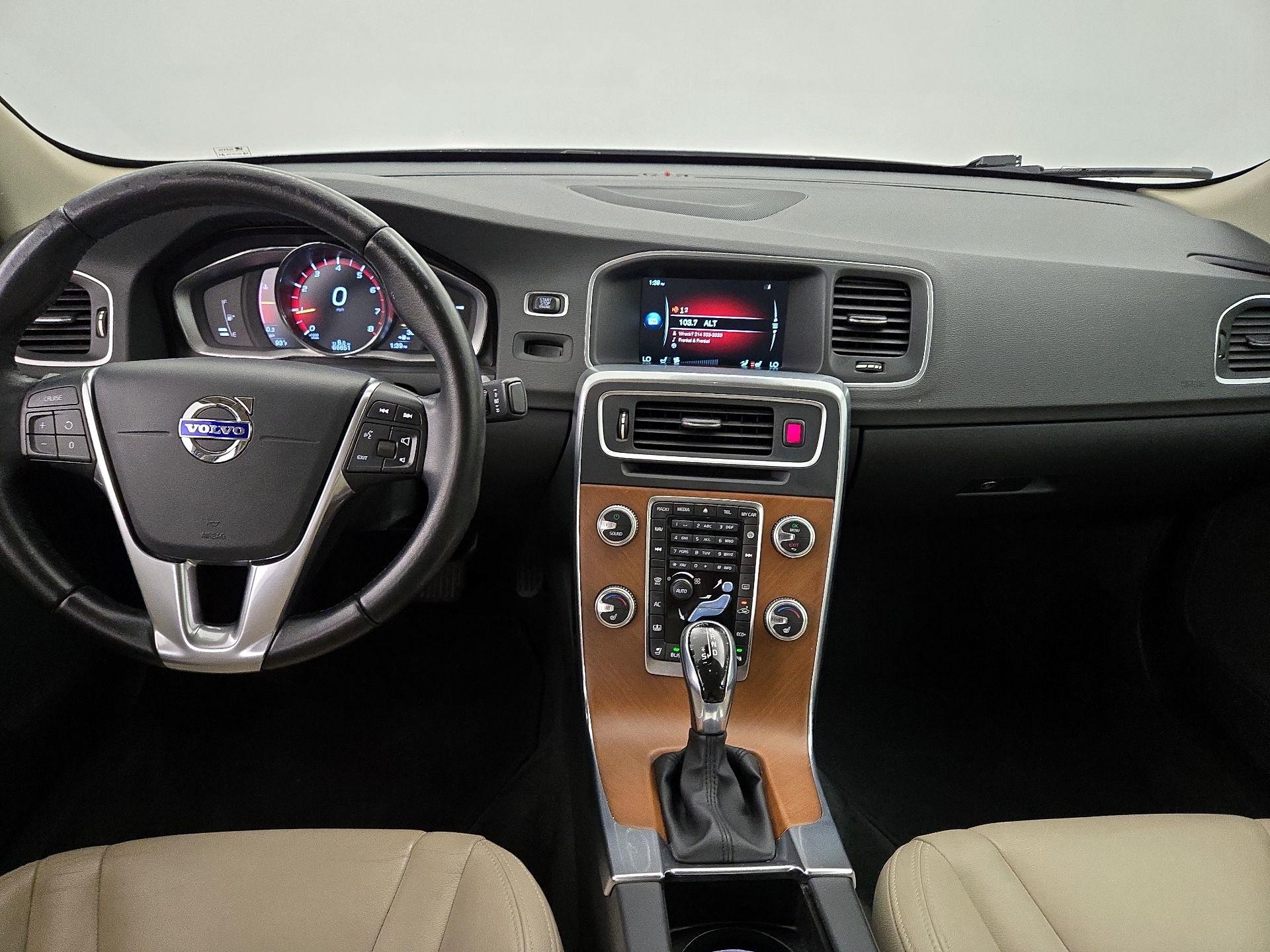 Thumbnail: 2016 Volvo S60 - 9
