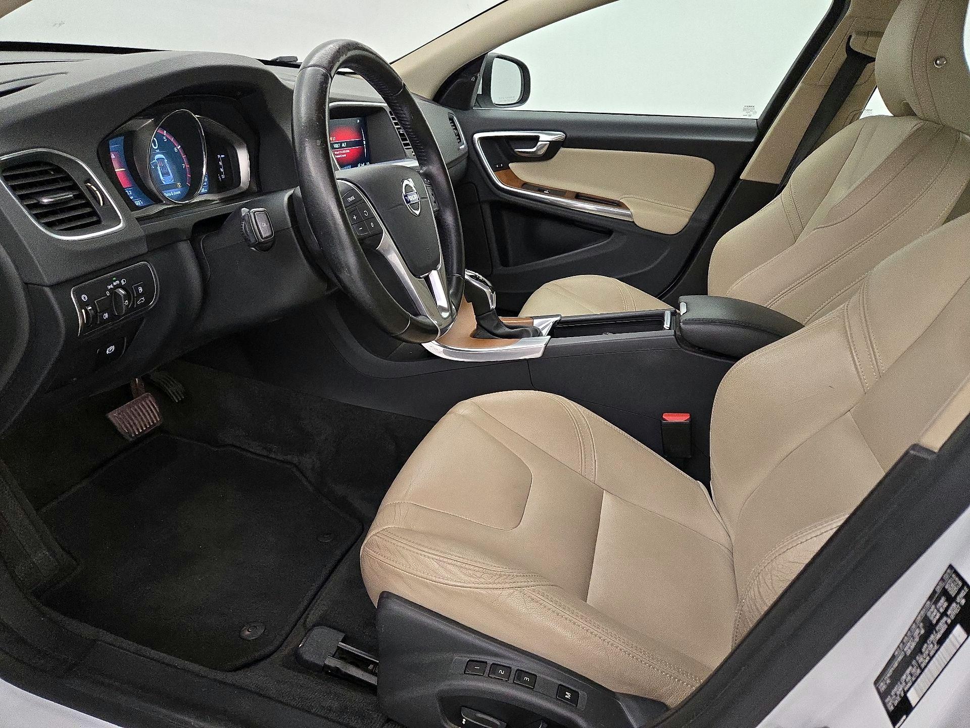 Thumbnail: 2016 Volvo S60 - 11