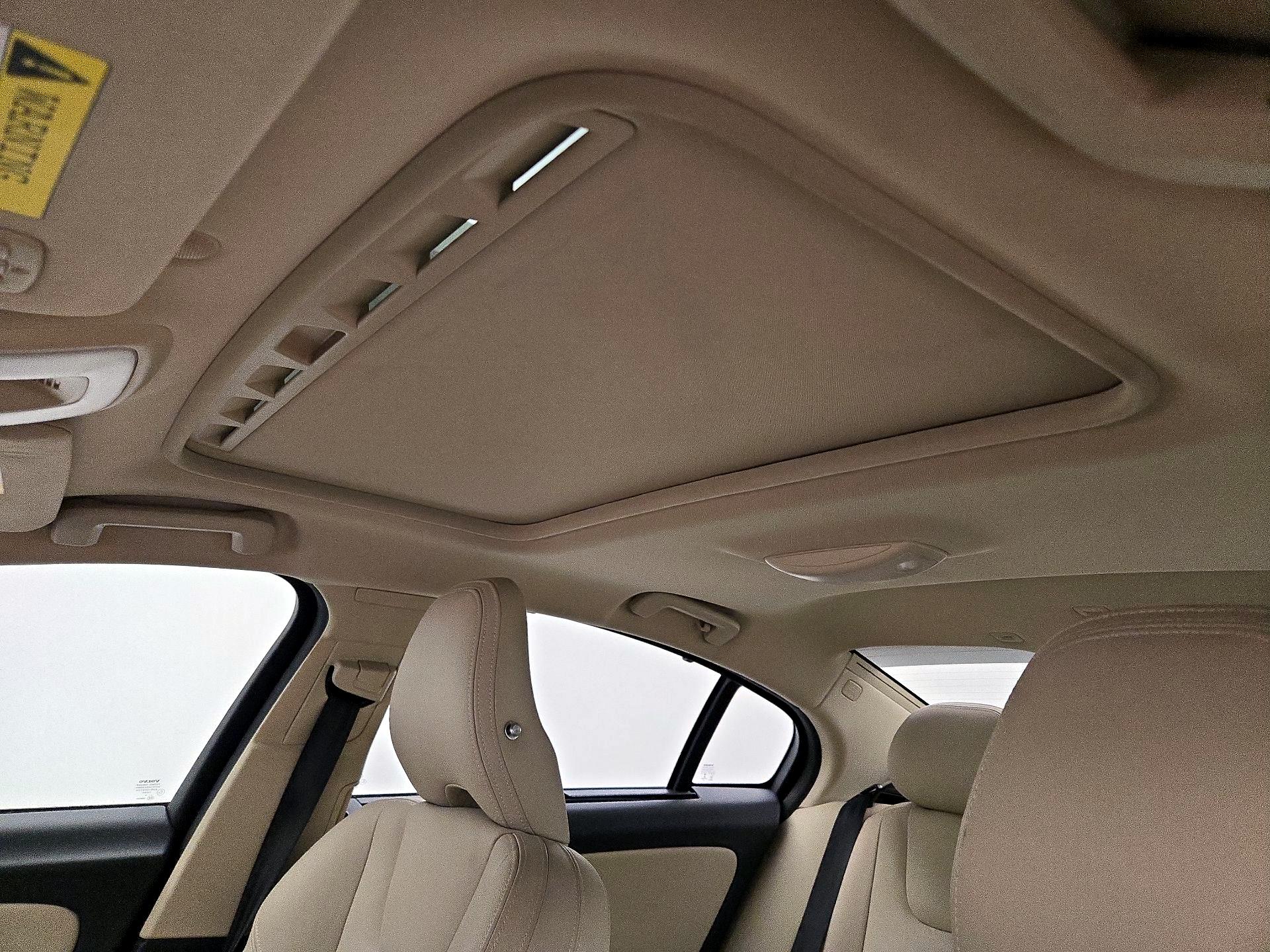 Thumbnail: 2016 Volvo S60 - 19