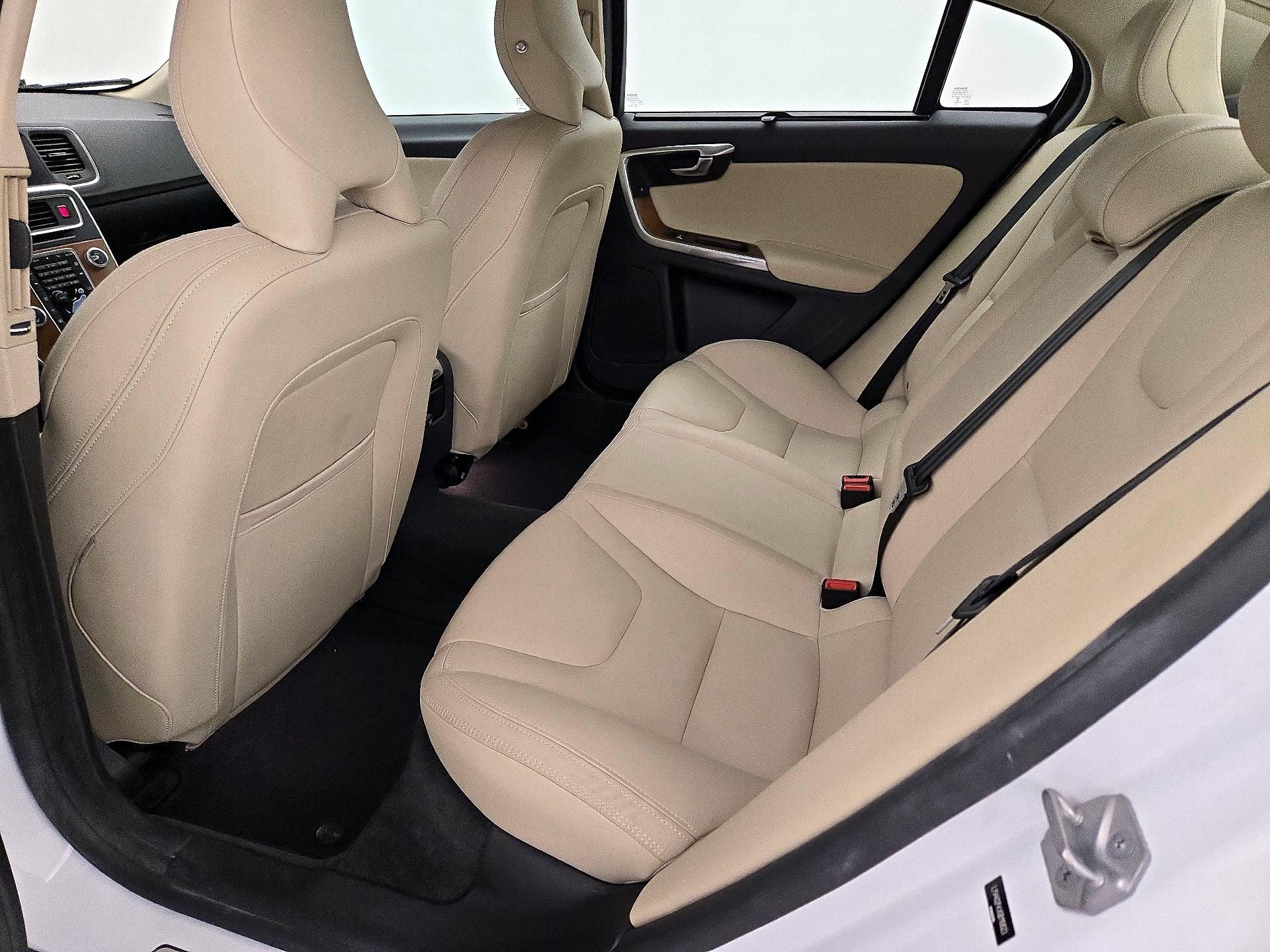 Thumbnail: 2016 Volvo S60 - 20