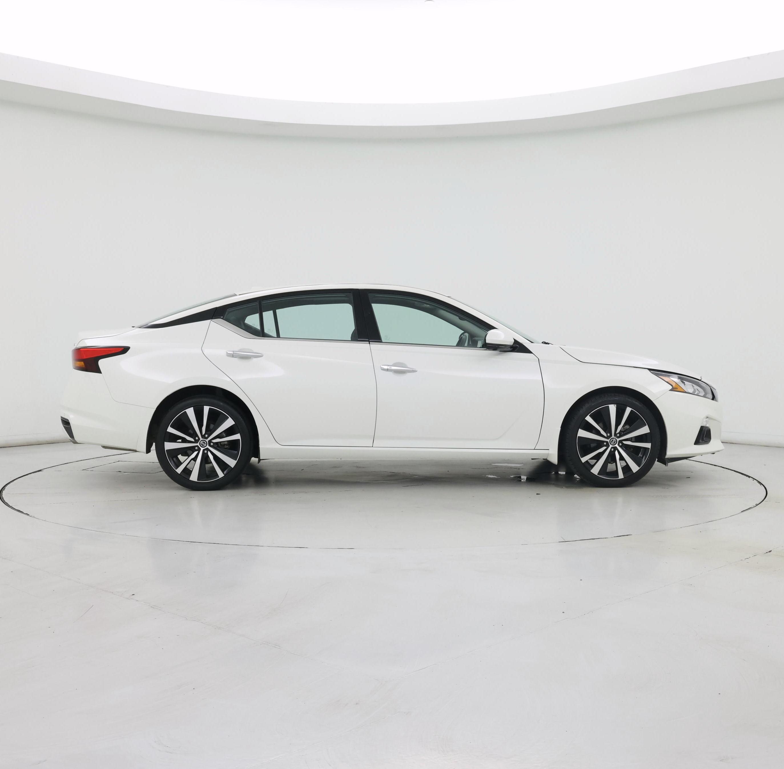 Thumbnail: 2021 Nissan Altima - 7