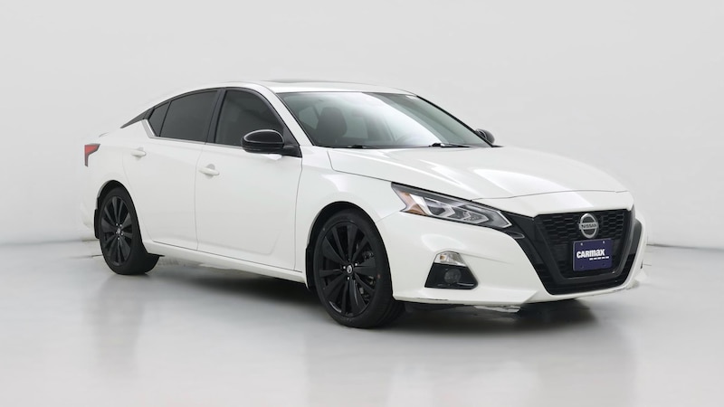 2022 Nissan Altima SR Hero Image
