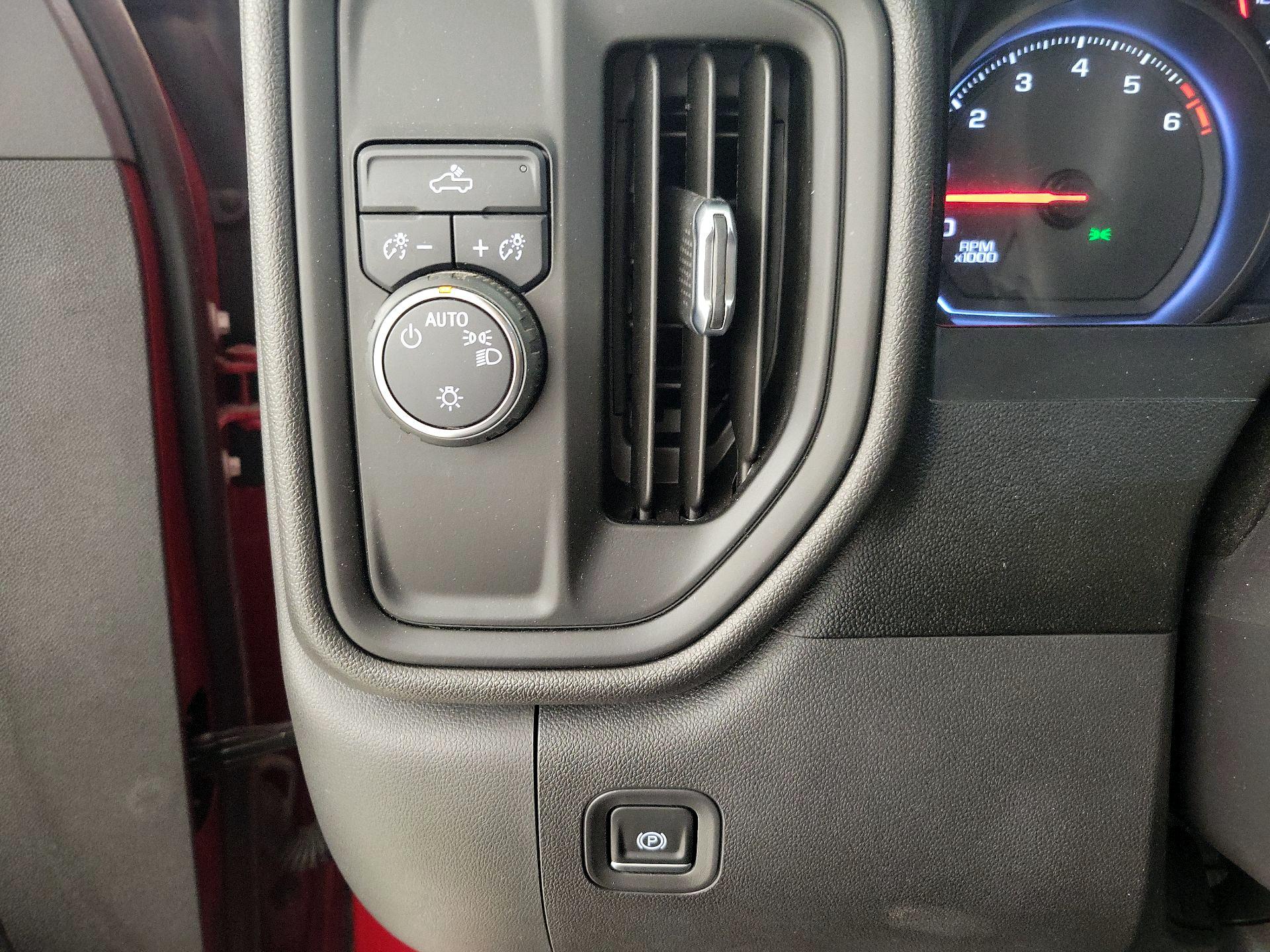 Thumbnail: 2021 Chevrolet Silverado 1500 - 13