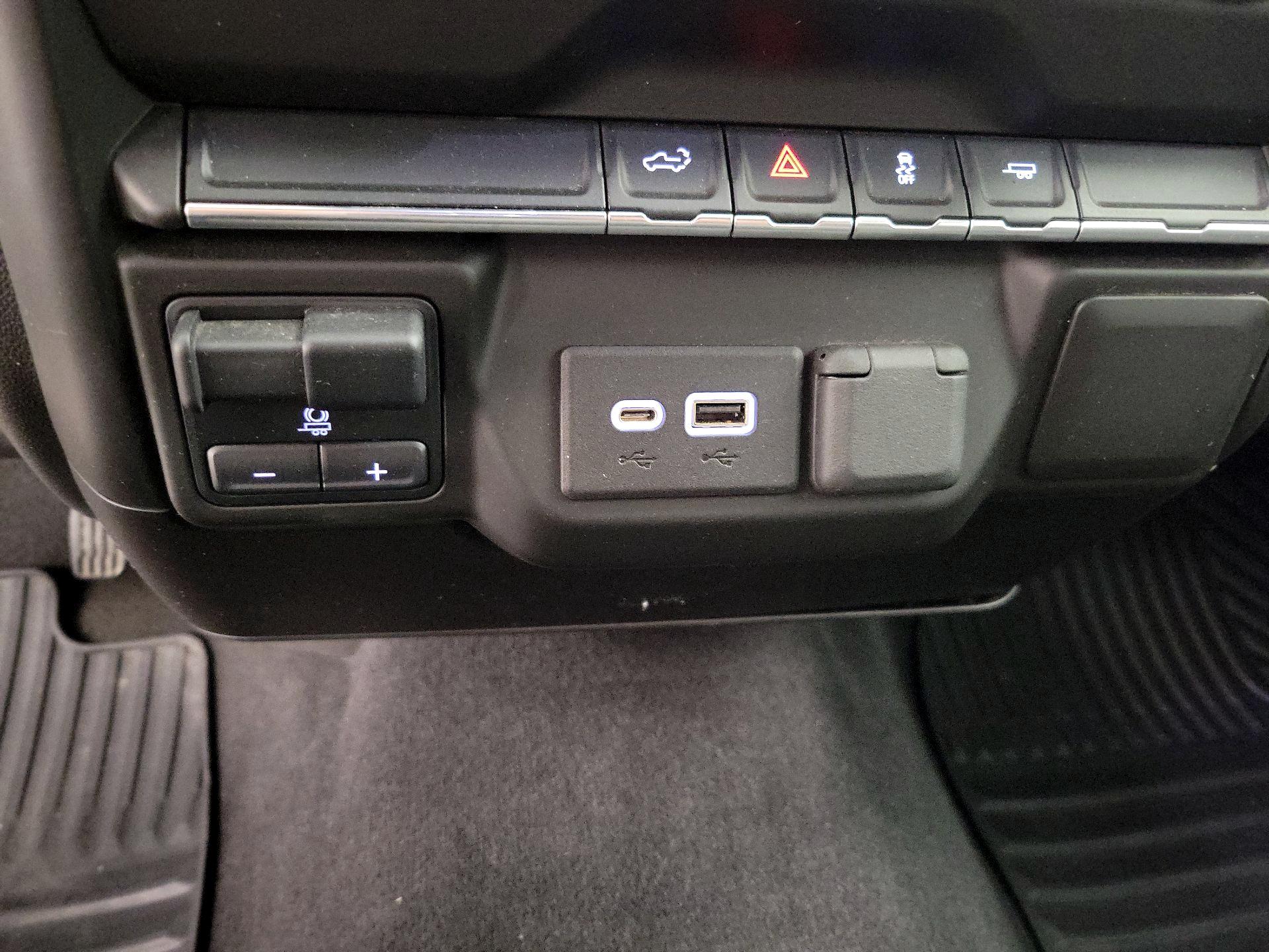 Thumbnail: 2021 Chevrolet Silverado 1500 - 18