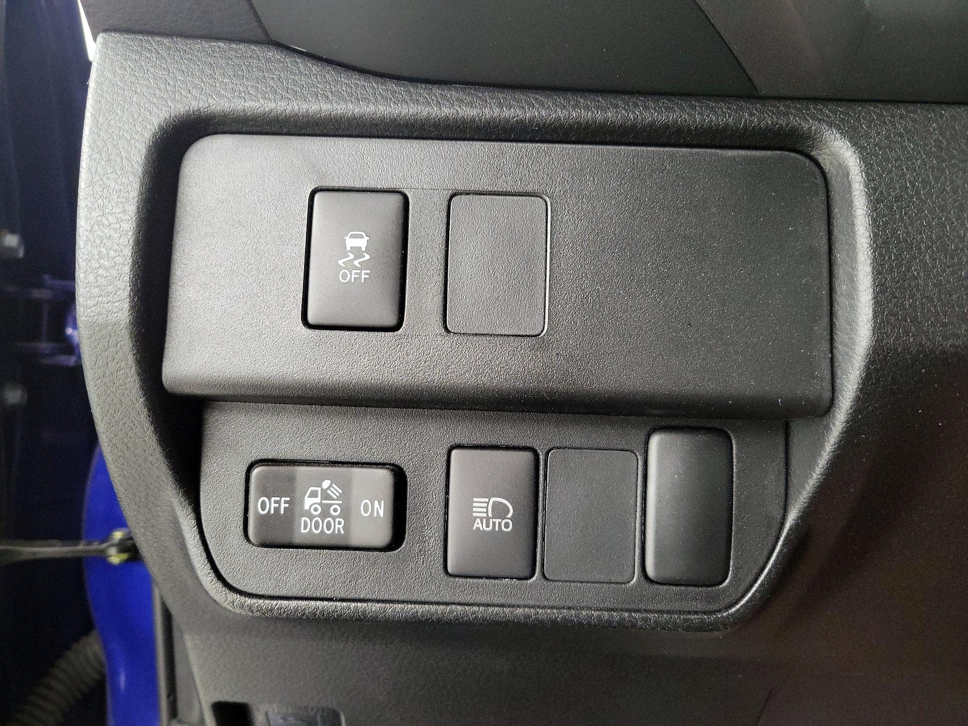 Thumbnail: 2023 Toyota Tacoma - 13