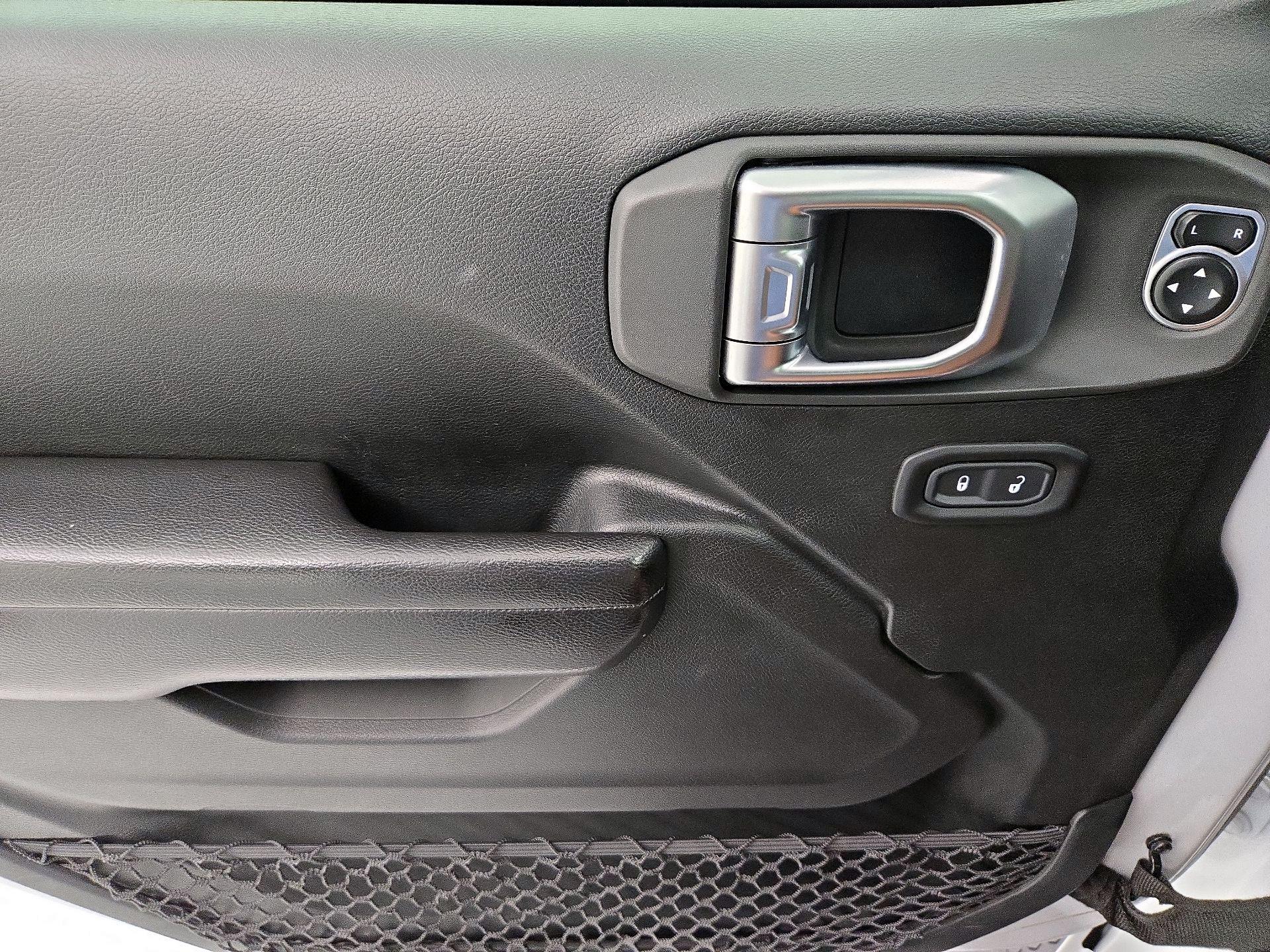 Thumbnail: 2020 Jeep Wrangler - 10