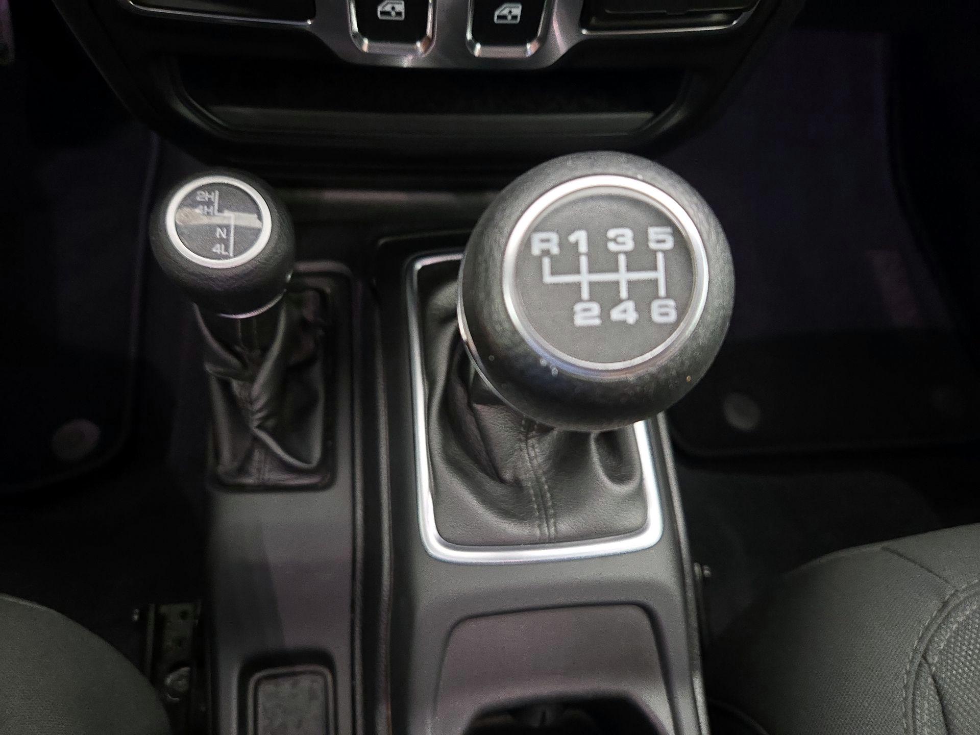 Thumbnail: 2020 Jeep Wrangler - 15