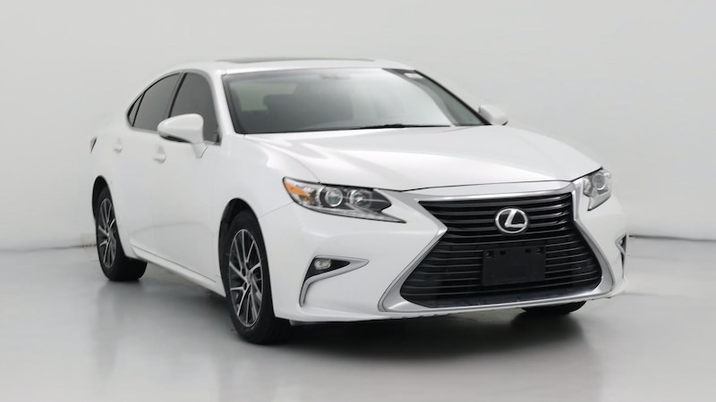 2016 Lexus ES 350 Hero Image