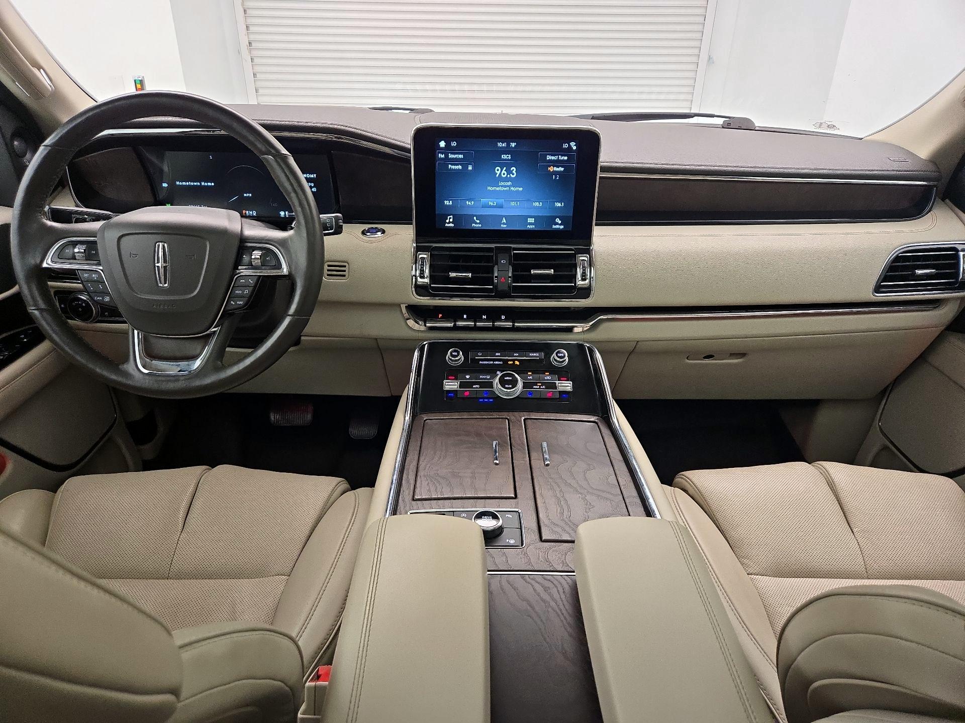 Thumbnail: 2019 Lincoln Navigator - 9