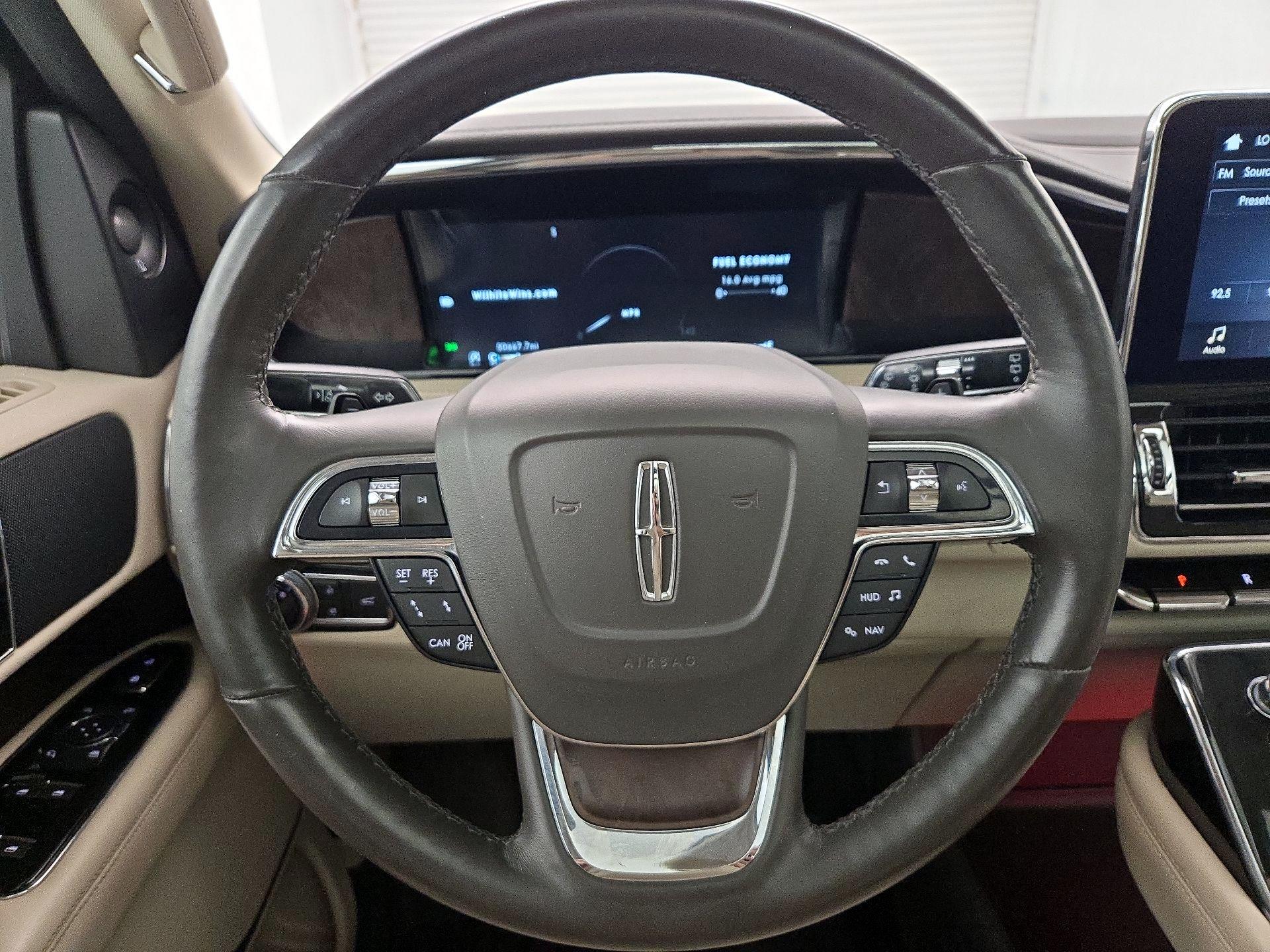 Thumbnail: 2019 Lincoln Navigator - 10