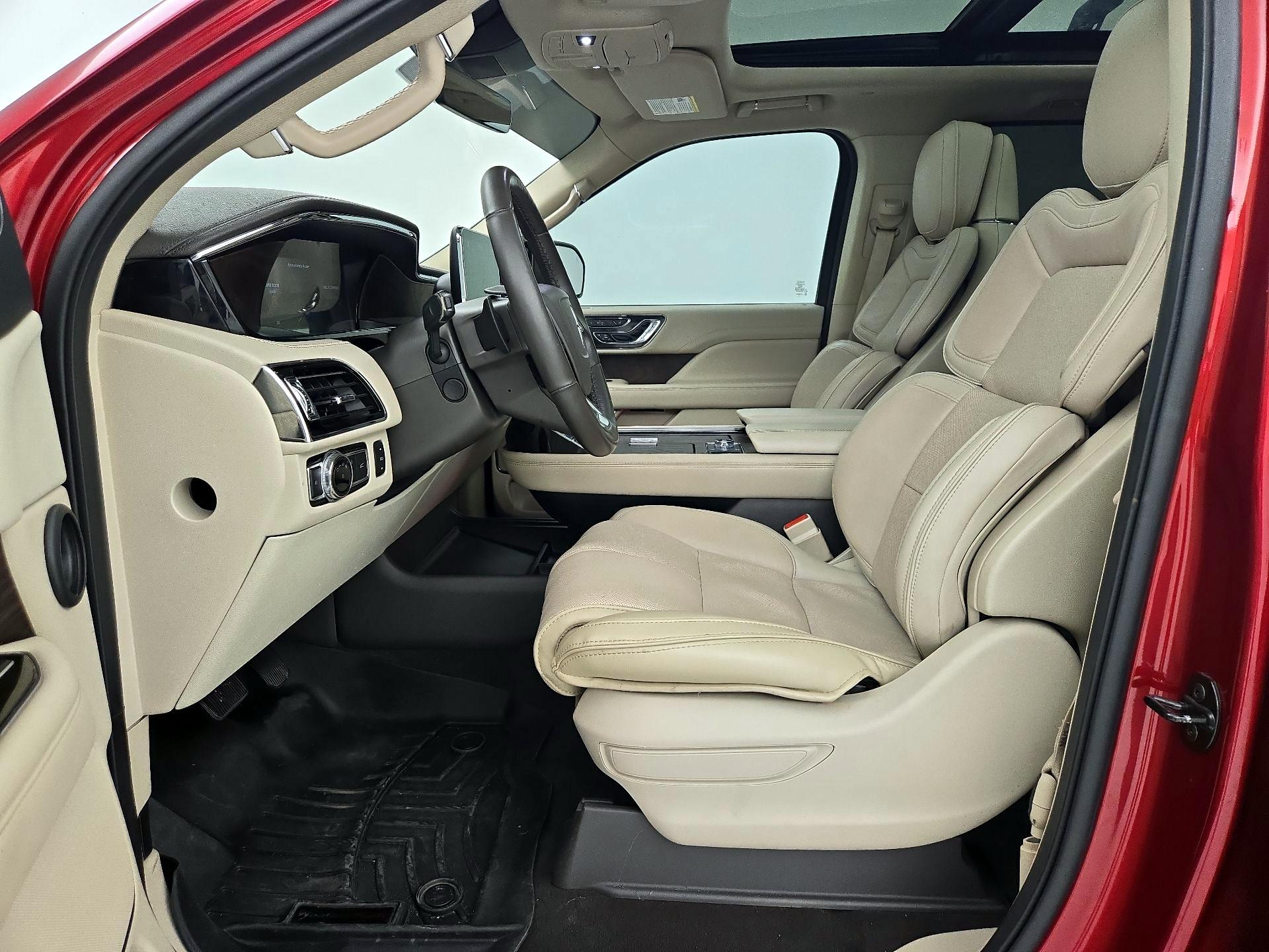 Thumbnail: 2019 Lincoln Navigator - 11