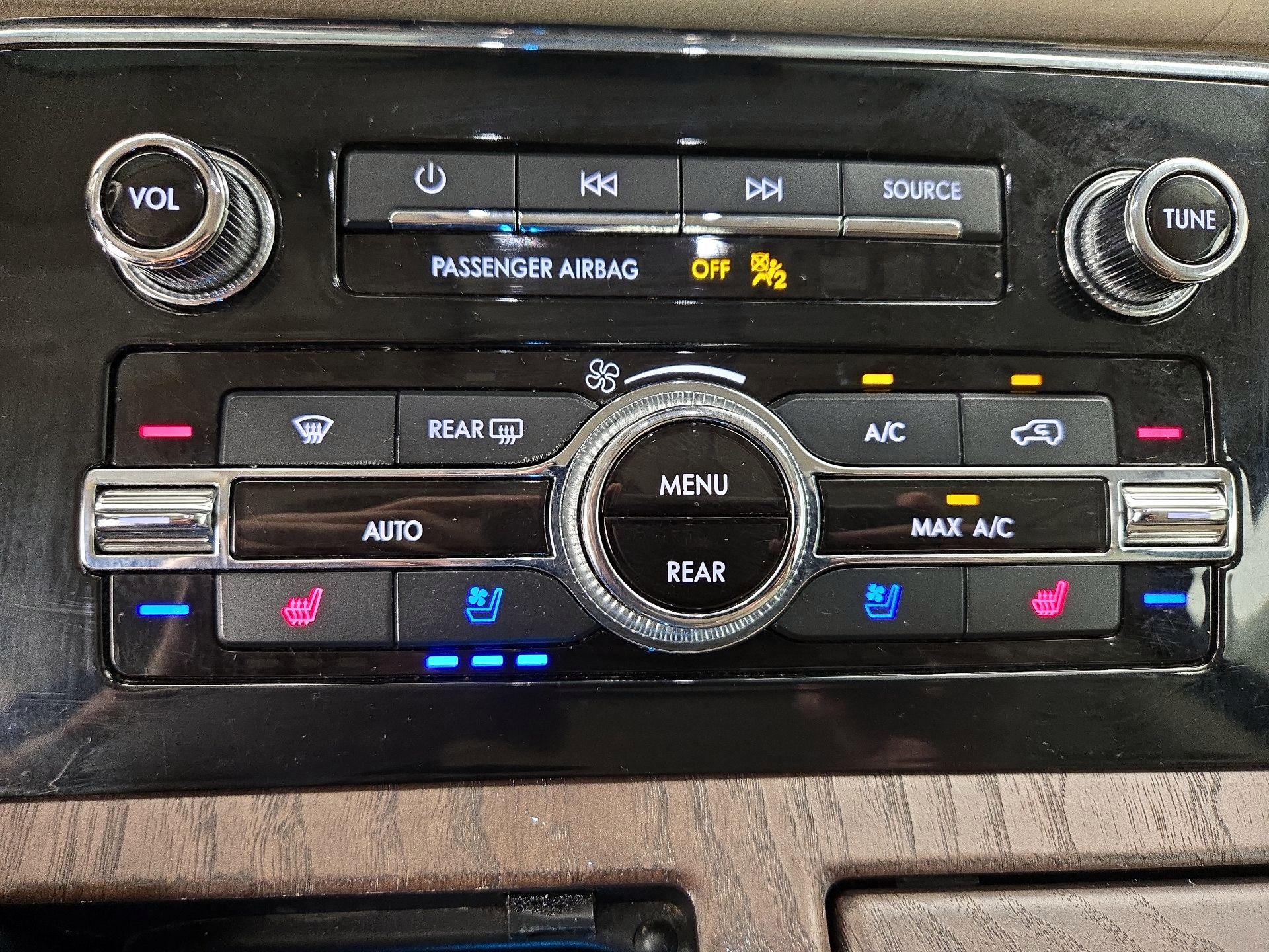 Thumbnail: 2019 Lincoln Navigator - 17